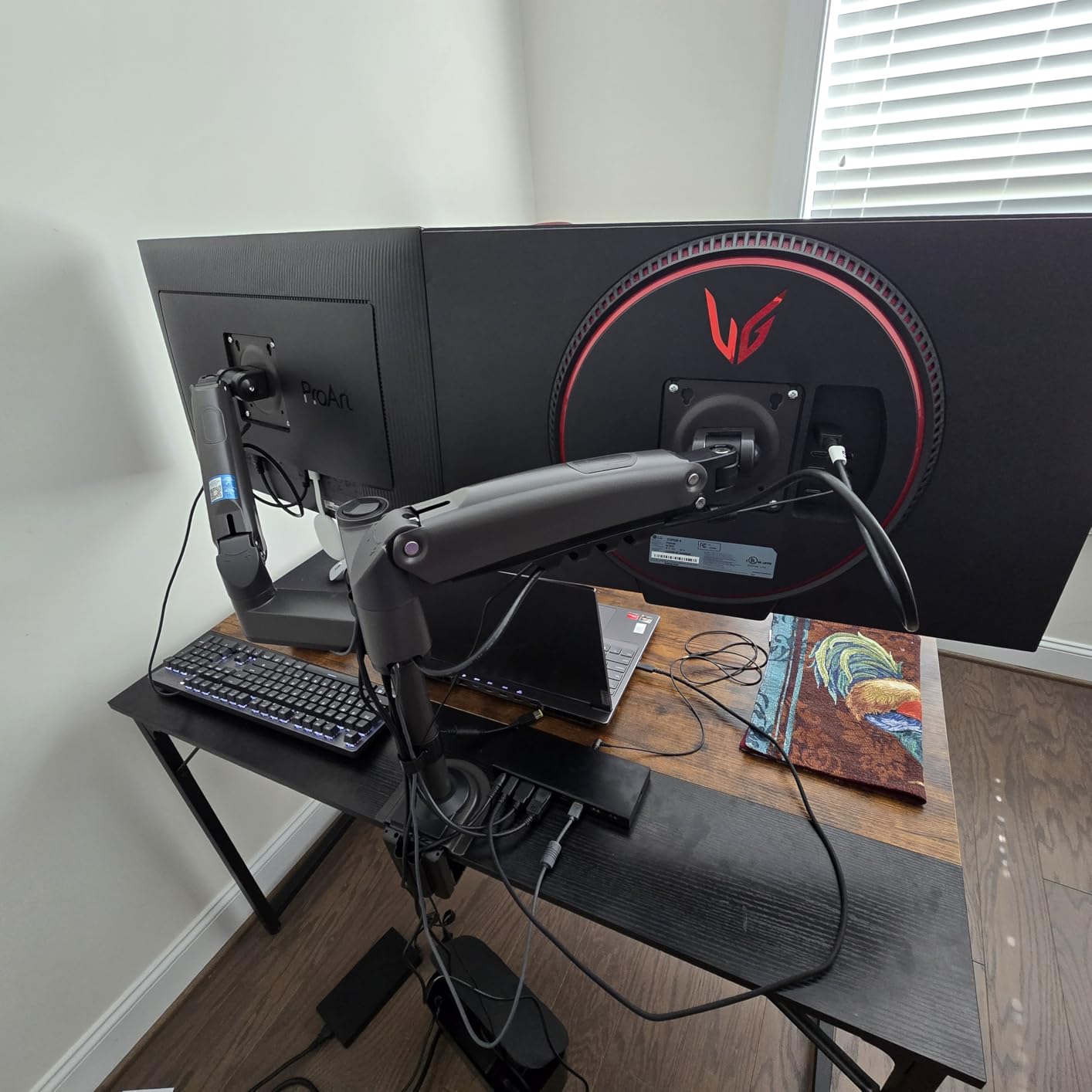 HUANUO 17-32 Inch Dual Monitor Stand, Vertical Dual Monitor Mount, Monitor Stand 2 Monitors, Ergonomic Adjustable Tilt/Swivel/Rotate, Weight Max 19.8 lbs, VESA 75/100mm customer photo 2