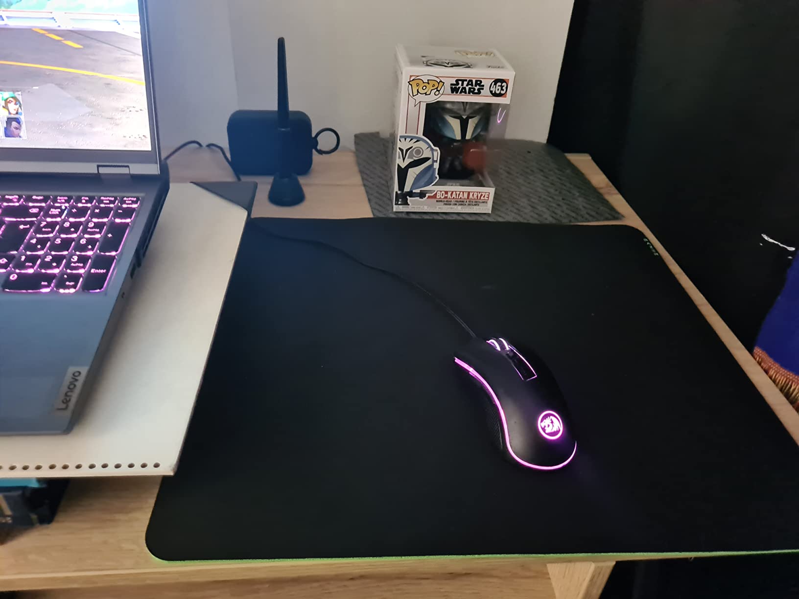 Razer Gigantus V2 Cloth Gaming Mouse Pad (Large), Thick, Classic Black | Textured MicroWeave Cloth Surface, Thick, High-Density Rubber Foam, Non Slip Base customer photo 2