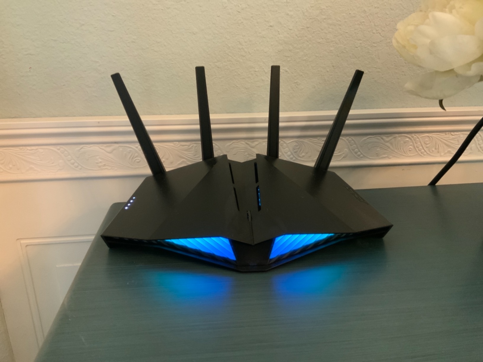 ASUS RT-AX82U (AX5400) Dual Band WiFi 6 Extendable Gaming Router, Gaming Port, Mobile Game Mode, Aura RGB, Included AiProtection Pro Security, Instant Guard, VPN, AiMesh Compatible customer photo 2