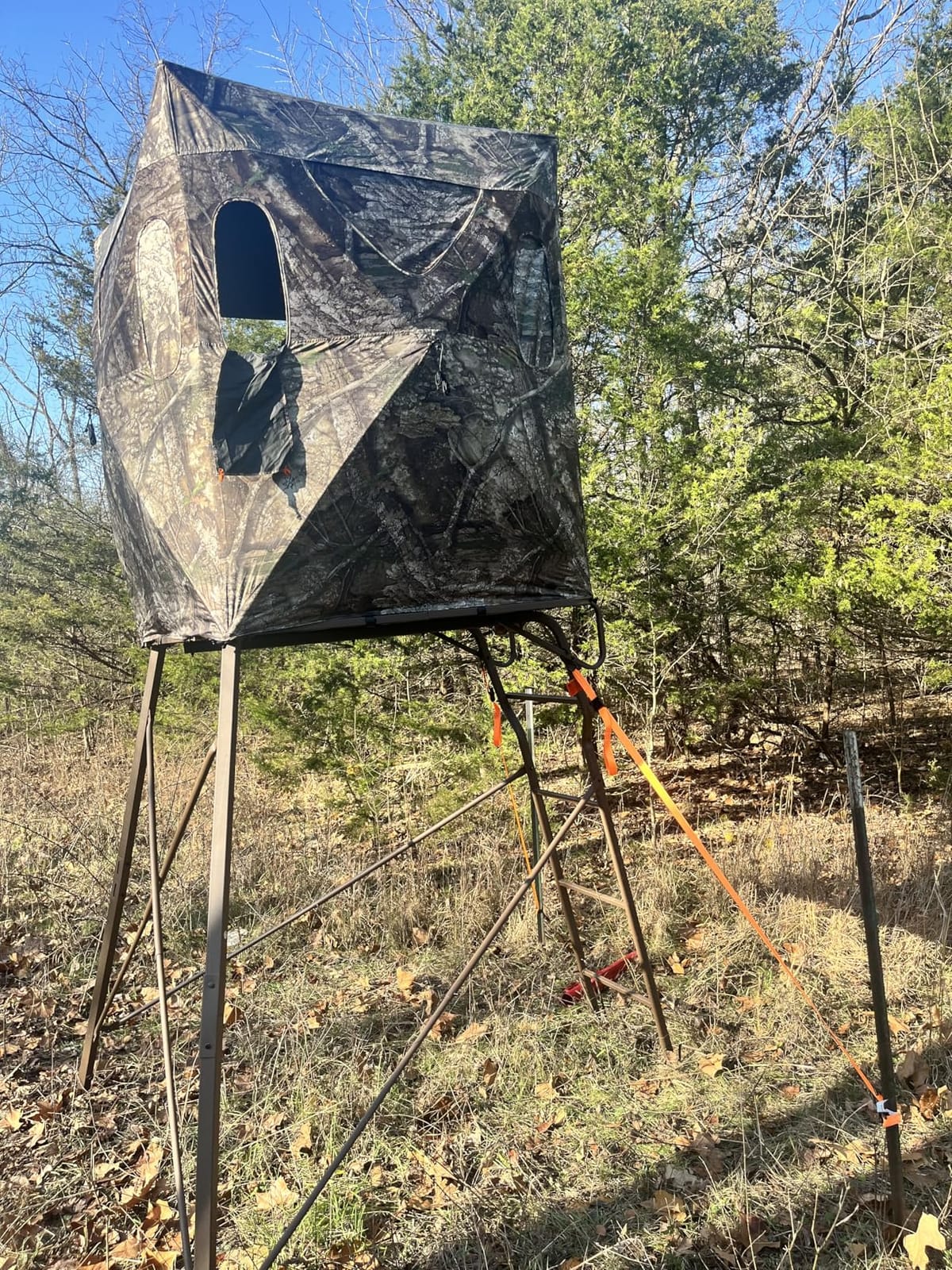 Guide Gear 6 Foot Tripod Hunting Tower Blind, 2-Man Stand Elevated, Hunting Gear Equipment Accessories, 4 by 4 customer photo 1