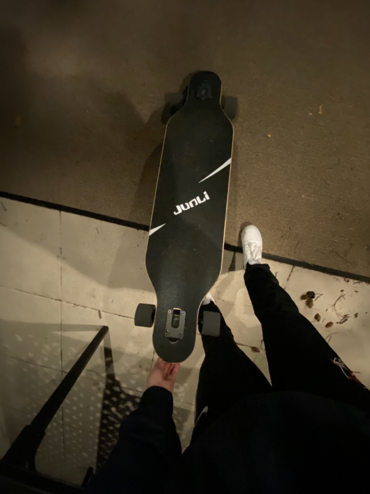 Junli 41 Inch Freeride Skateboard Longboard - Complete Skateboard Cruiser for Cruising, Carving, Free-Style and Downhill customer photo 2
