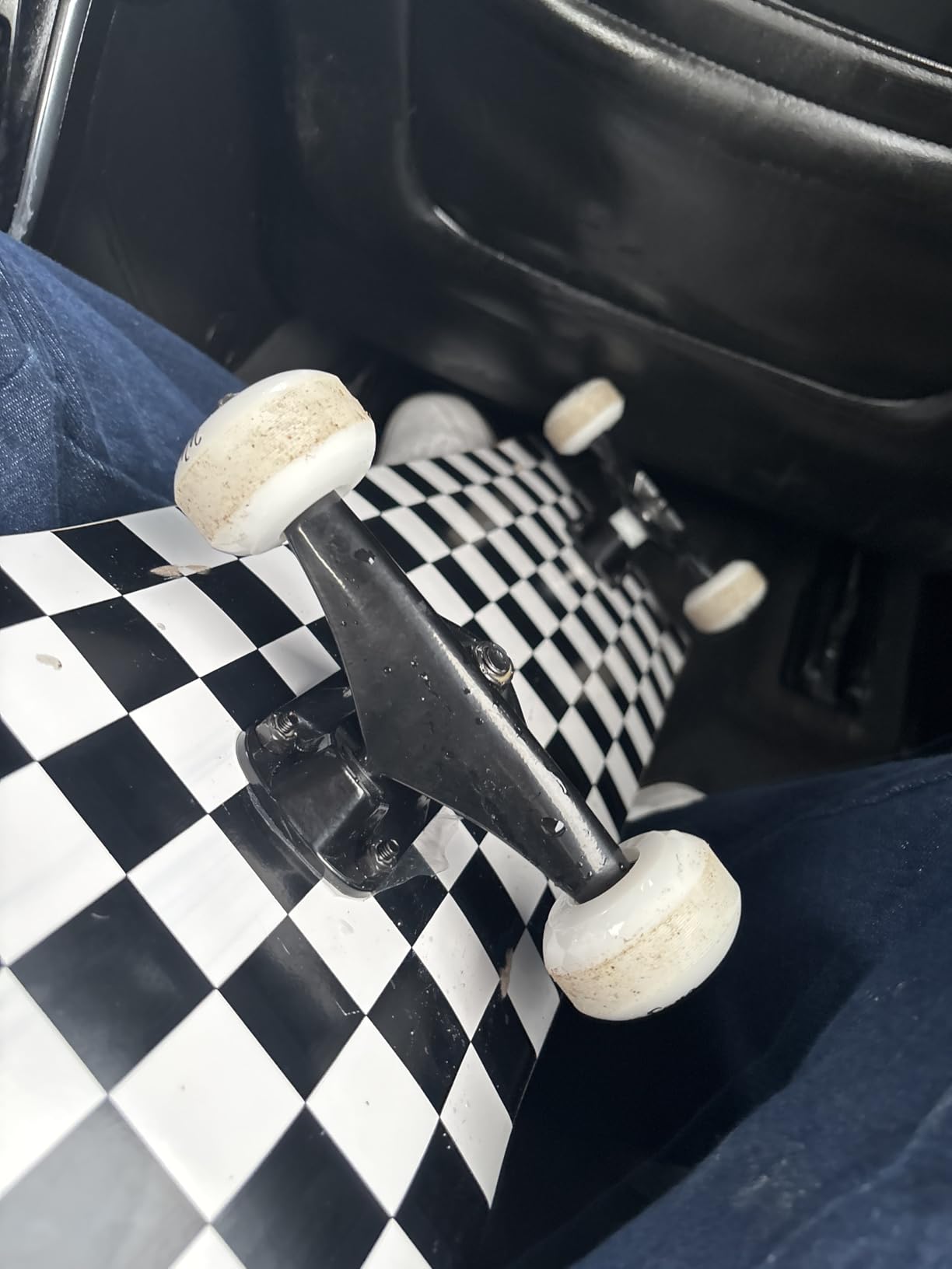 WhiteFang Skateboards for Beginners, Complete Skateboard 31 x 7.88, 7 Layer Canadian Maple Double Kick Concave Standard and Tricks Skateboards for Kids and Beginners customer photo 2