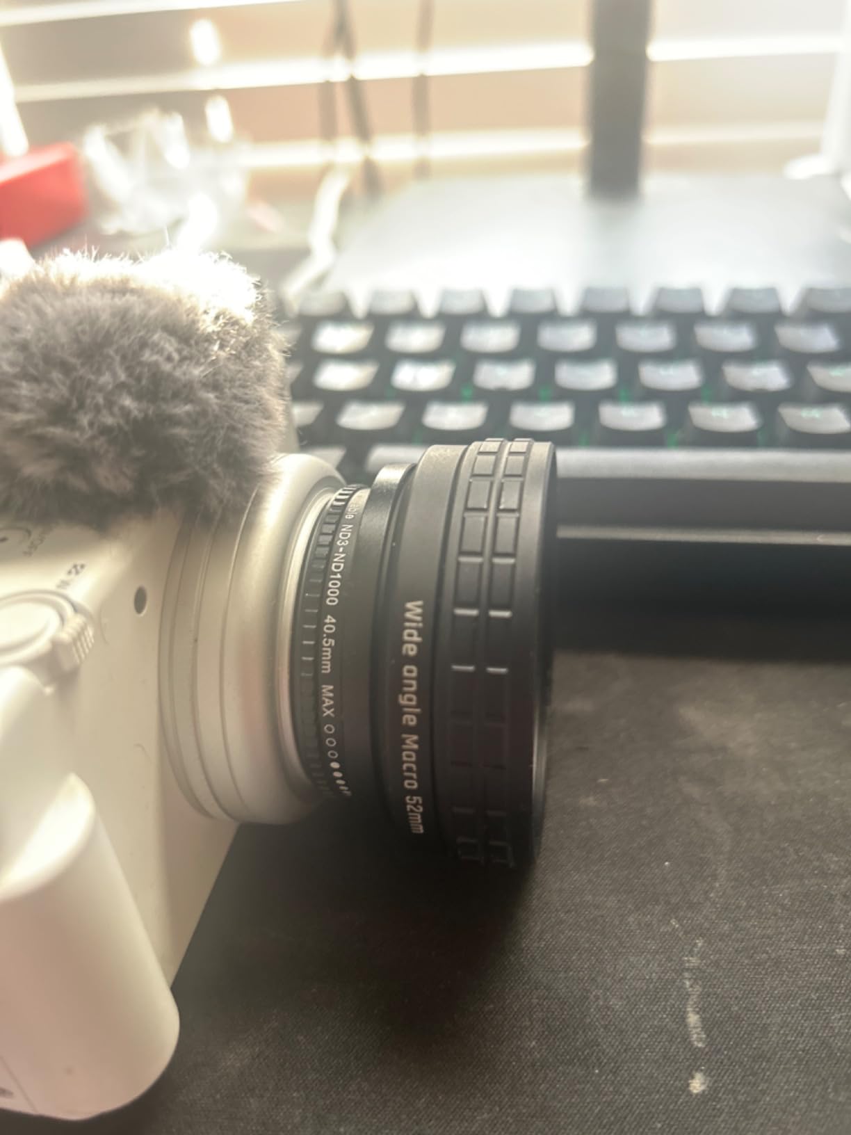 ULANZI WL-1 18mm Wide Angle / 10X Macro 2-in-1 Additional Lens for Sony ZV1 / RX100 VII customer photo 1