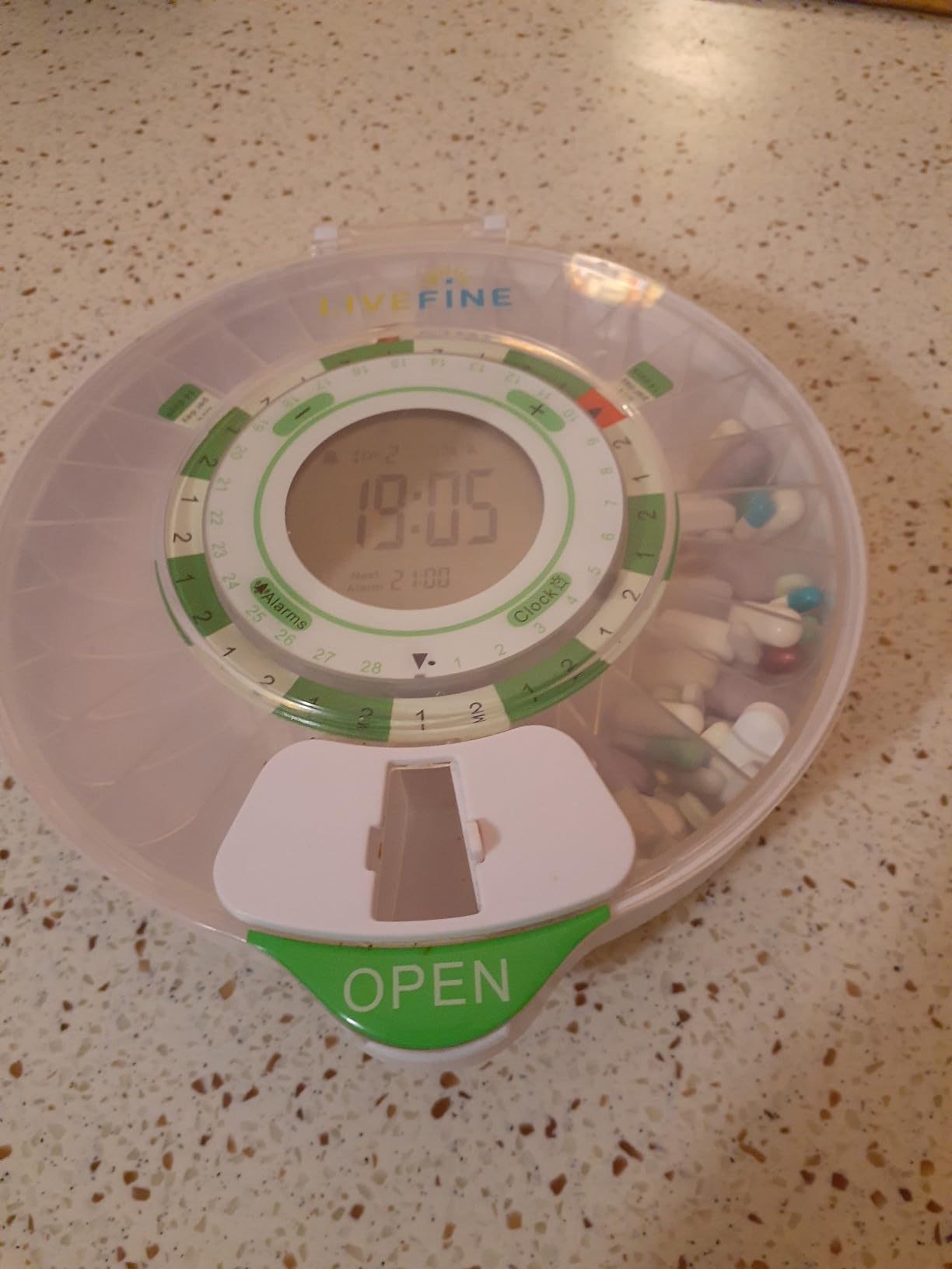 LiveFine Automatic Pill Dispenser for Elderly, 28-Day Supply, Clear Lid, 9 Dosage Rings, Jumbo LCD customer photo 2