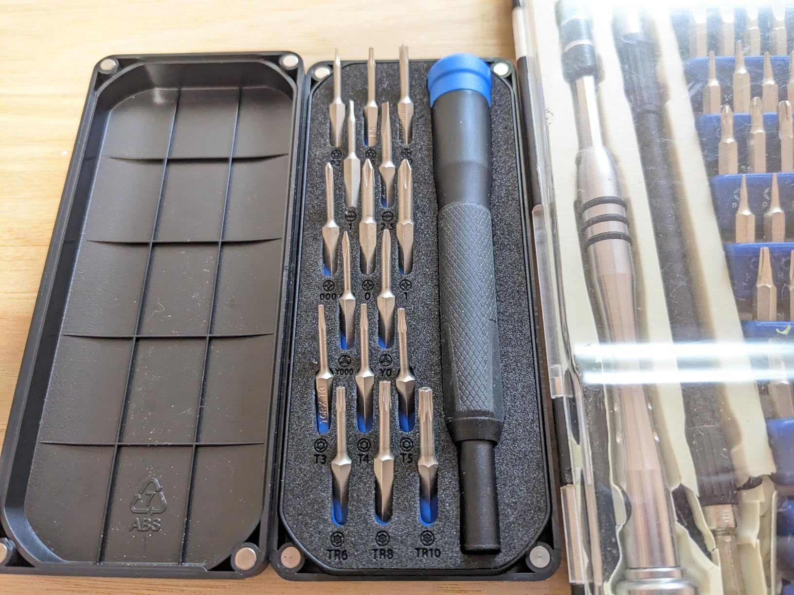 iFixit Minnow Driver Kit: Pocket-Sized Screwdriver + Portable Bit Set customer photo 2