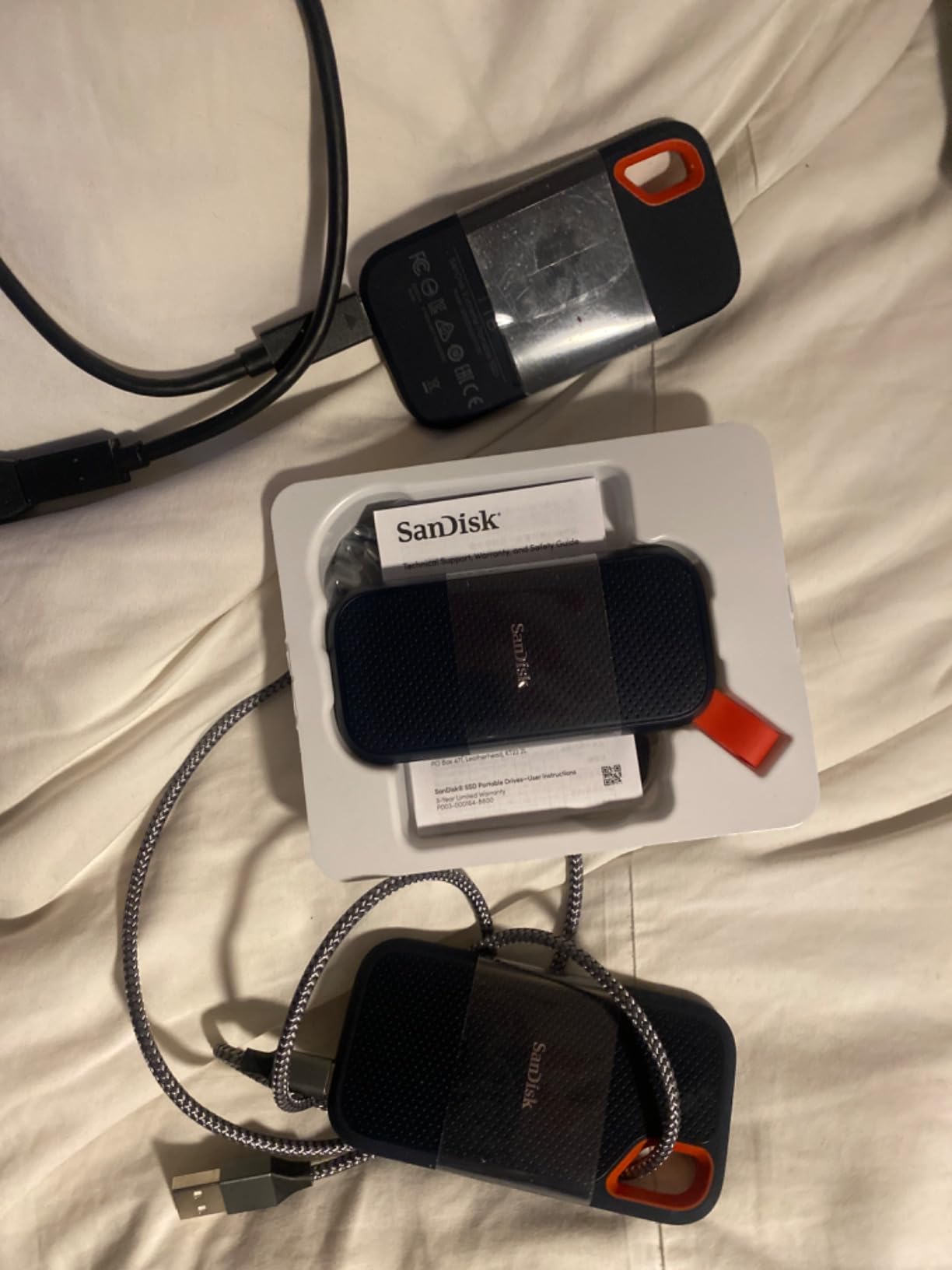 SanDisk 1TB Portable SSD - Up to 520MB/s, USB-C, USB 3.2 Gen 2 - SDSSDE30-1T00-G25 customer photo 2