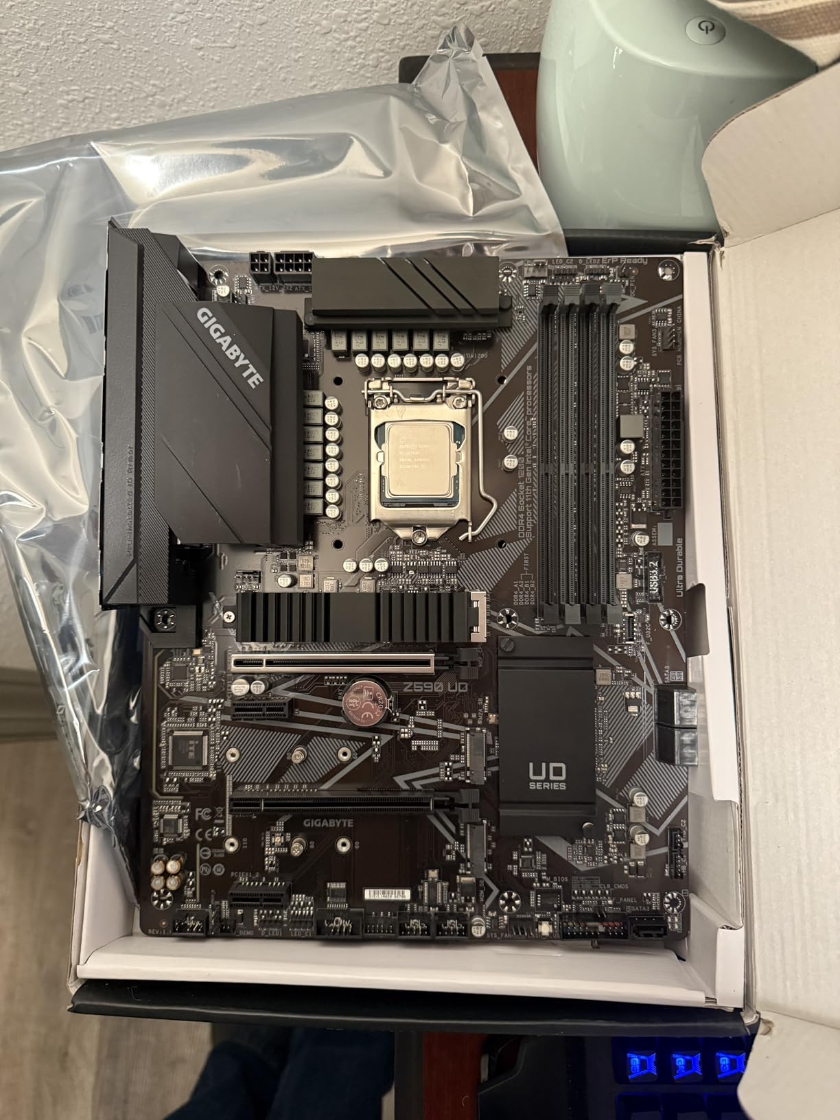 Intel Core i7-11700K Desktop Processor 8 Cores up to 5.0 GHz Unlocked LGA1200 (Intel 500 Series & Select 400 Series Chipset) 125W customer photo 2