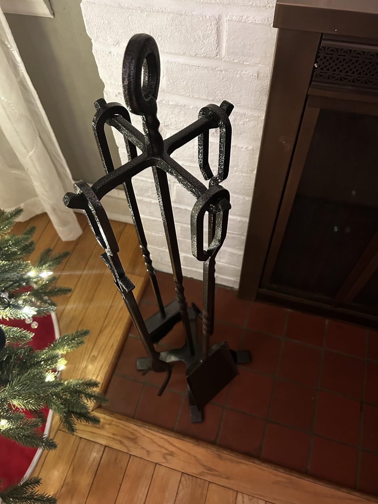 Amagabeli 5 Pieces Fireplace Tools Sets Wrought Iron Indoor Fireplace Set with Poker Tongs Broom Shovel Stand Fire Tools Outdoor Rustic Fire Poker Set Fire Place Hearth Accessories Sets Antique Pewter customer photo 2