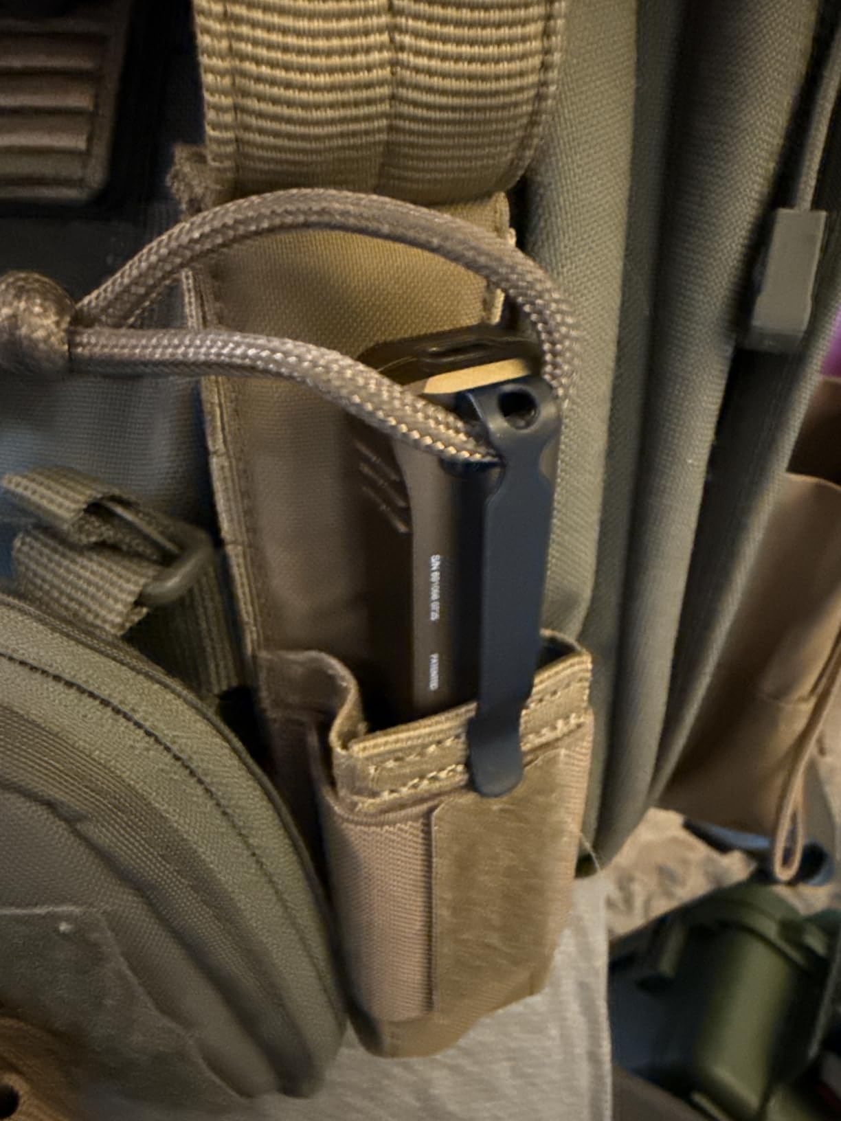 Streamlight 88811 Wedge 1,000-Lumen Flat Flashlight, Coyote, 300 lumens, 1,200 candela peak beam, runs up to 3.00 hours, USB rechargeable capable, IPX7 anodized aluminum construction customer photo 1