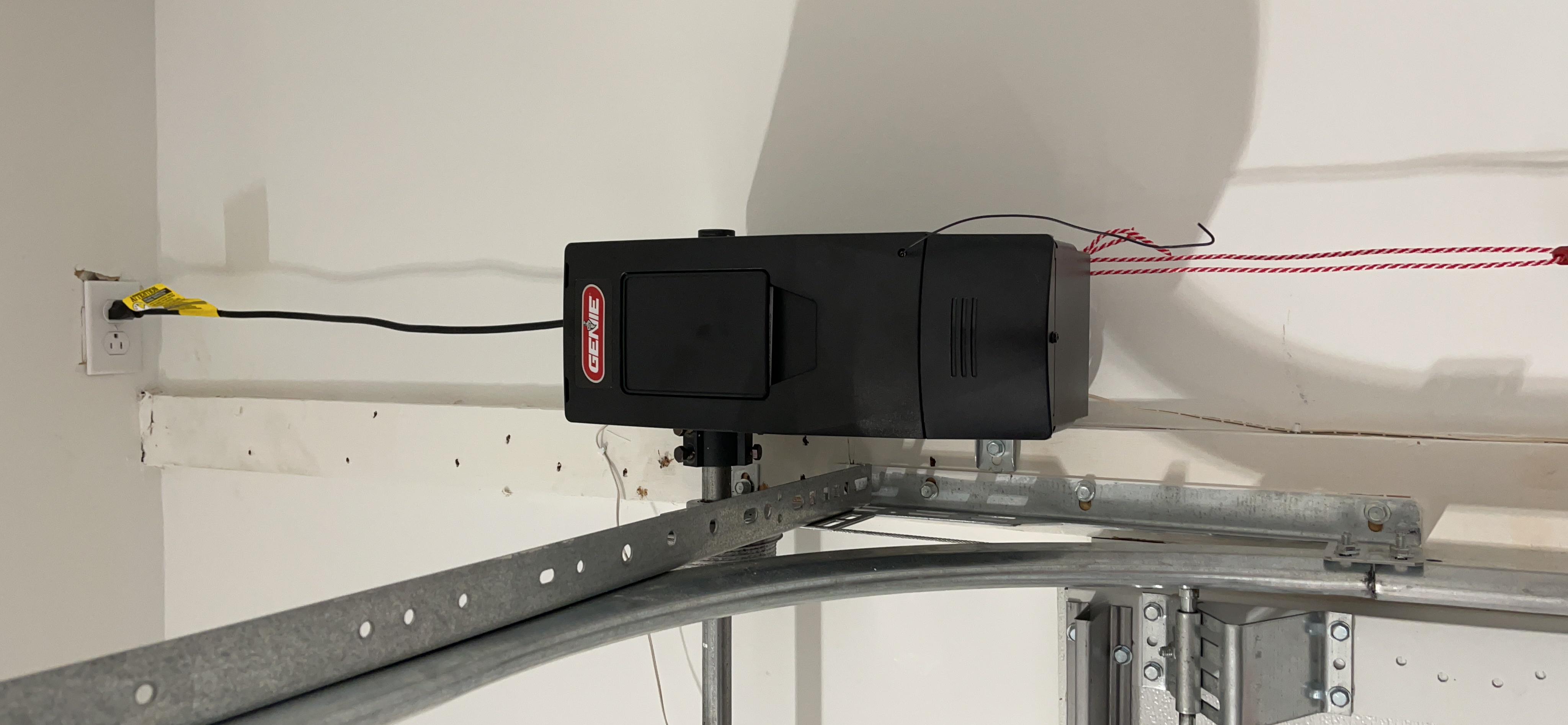 Genie B6172H Wall Mount Smart Garage Door Opener, DC Motor, Aladdin Connect Wi-Fi, Battery Backup, 850lb Lift customer photo 1