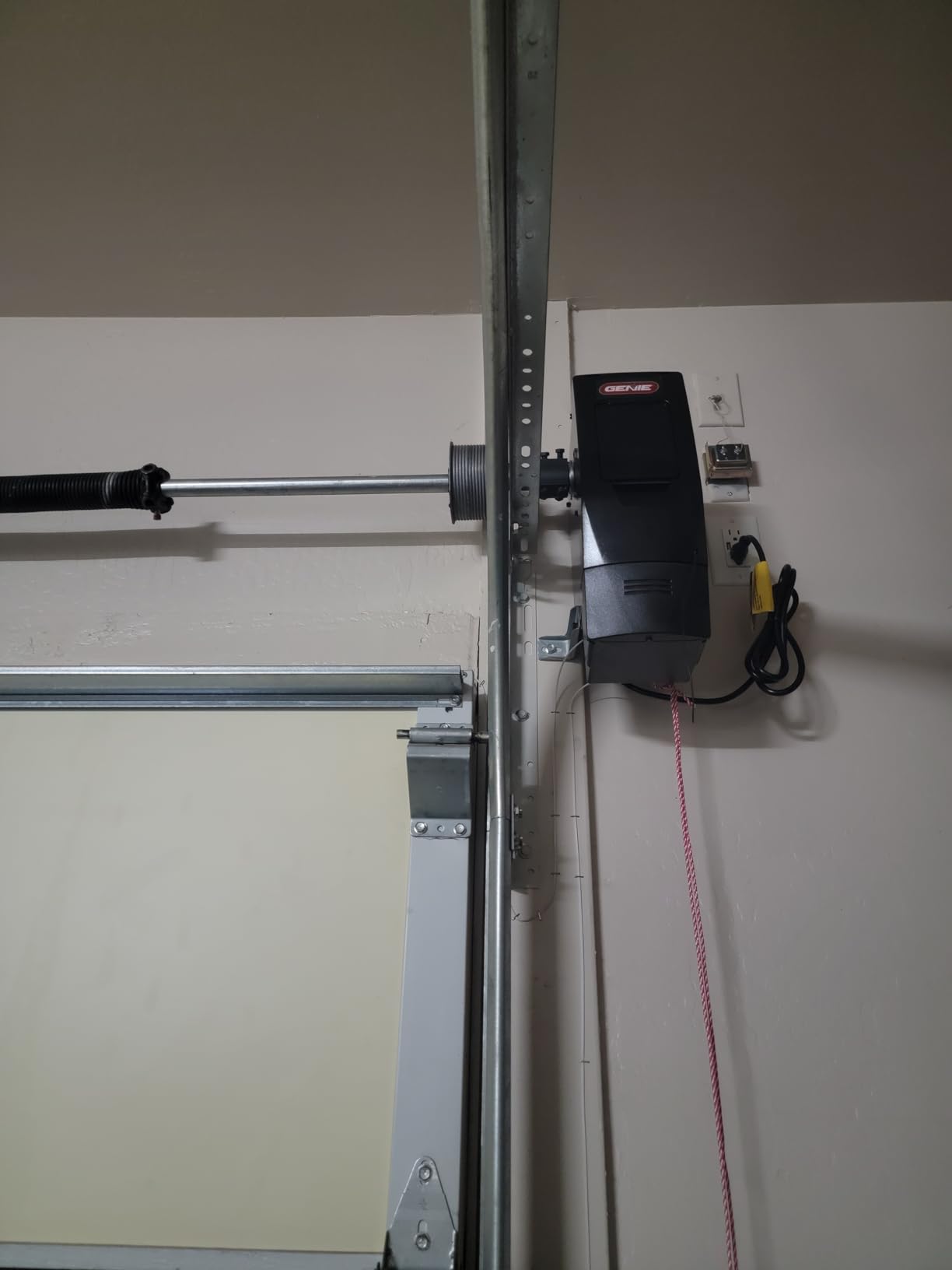 Genie B6172H Wall Mount Smart Garage Door Opener, DC Motor, Aladdin Connect Wi-Fi, Battery Backup, 850lb Lift customer photo 2
