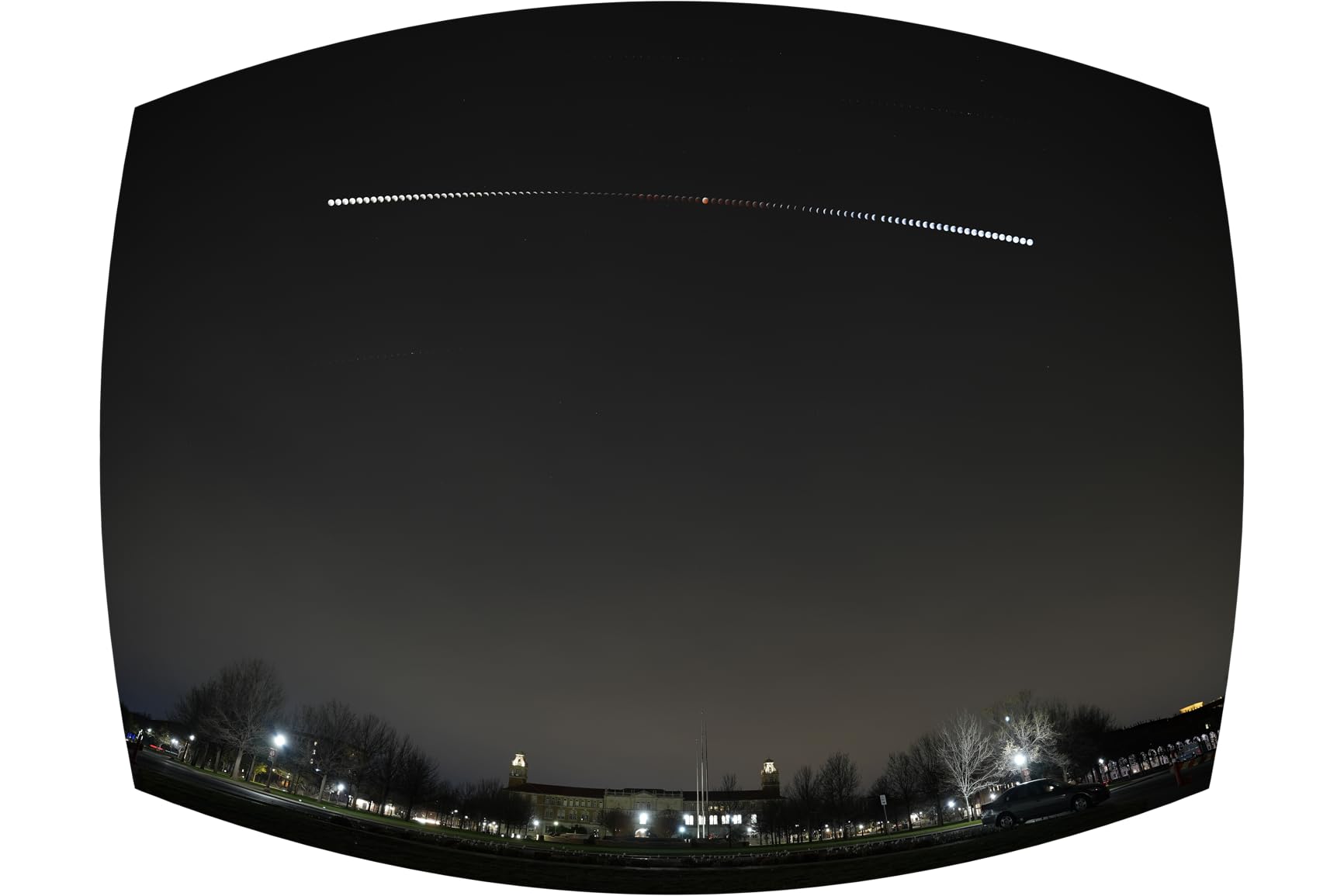 Sony FE 14mm f/1.8 GM Ultra-Wide Prime Lens (SEL14F18GM) customer photo 2