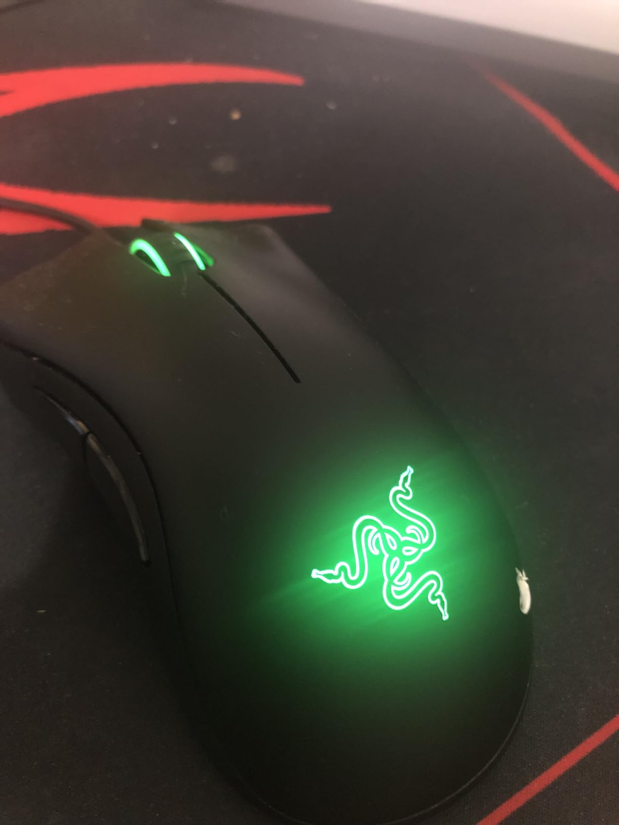 Razer DeathAdder Essential Ergonomic Wired Gaming Mouse, Black | 6400 DPI Optical Sensor, 5 Programmable Buttons, Rubber Side Grips, Mechanical Mouse Switches customer photo 1