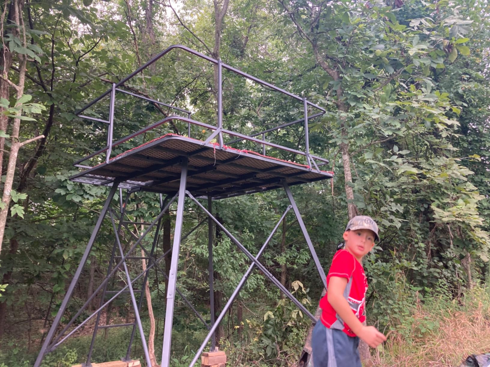Guide Gear 6' Quad Pod Hunting Tower Blind, 2-3 Man Stand Elevated, Hunting Gear Equipment Accessories, 6x6' customer photo 2
