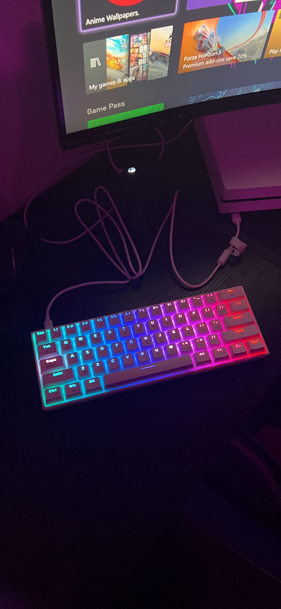 FANTECH Maxfit61 60% Mechanical Keyboard - Hot Swappable Blue Switch, White customer photo 2