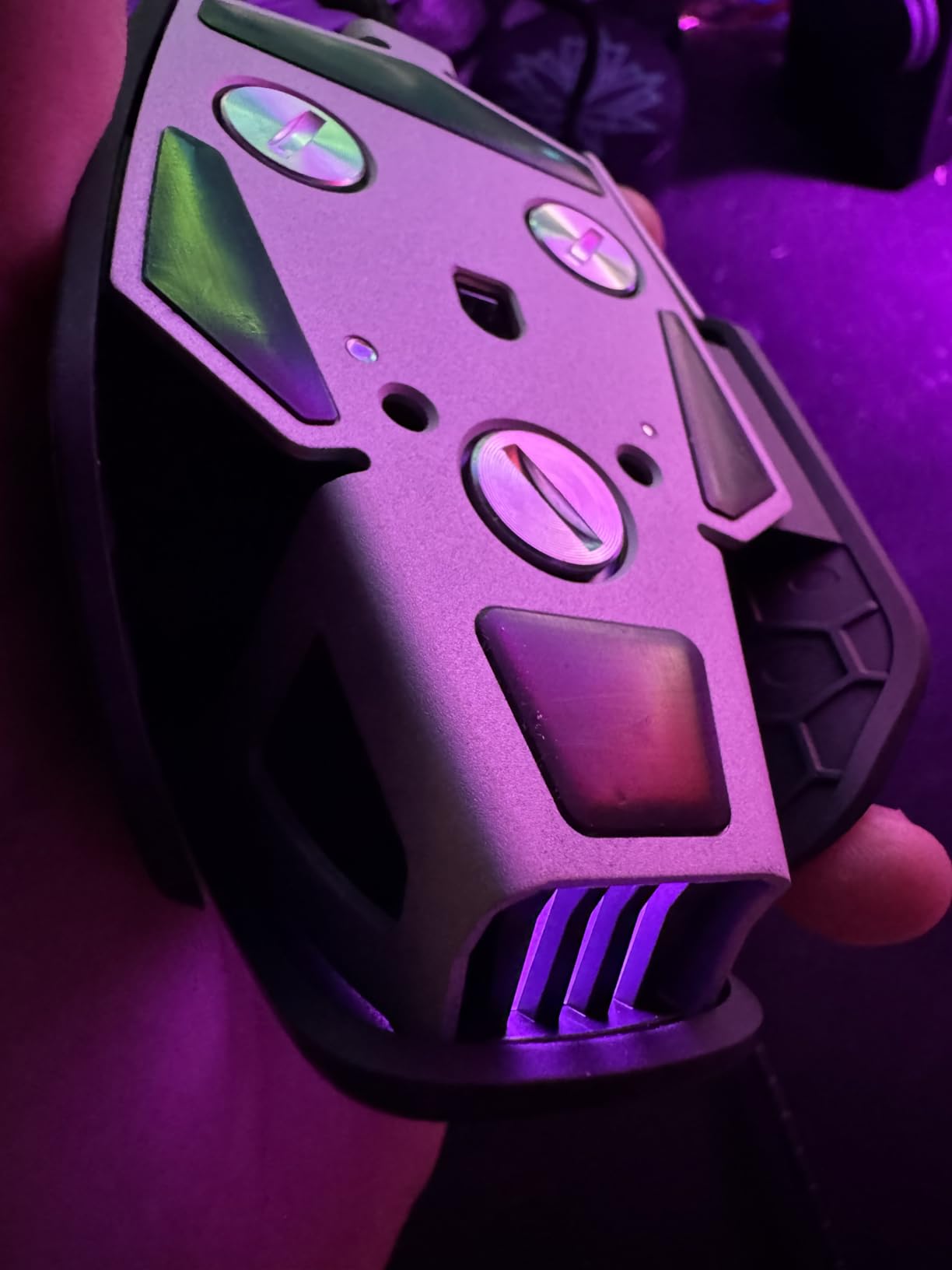Corsair M65 RGB Ultra Tunable FPS Gaming Mouse - Marksman 26,000 DPI Optical Sensor, Optical Switches, AXON Hyper-Processing Technology, Sensor Fusion Control, Tunable Weight System - Black customer photo 2