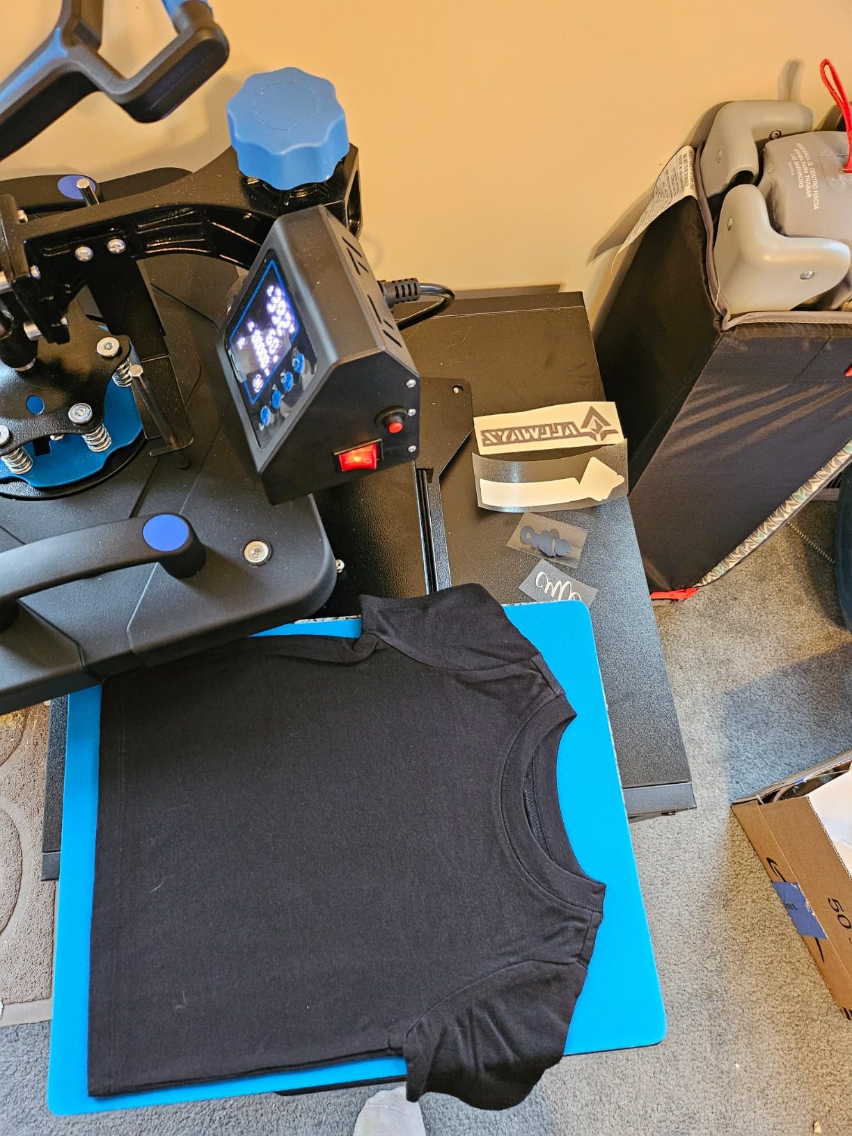 HORGELU Upgraded 5 in 1 Heat Press Machine 12x15 Inch Heat Transfer Machine 360-Degree Swing Away Multifunction Digital Sublimation Combo Heat Press for T Shirt Mug Hat Plate customer photo 2