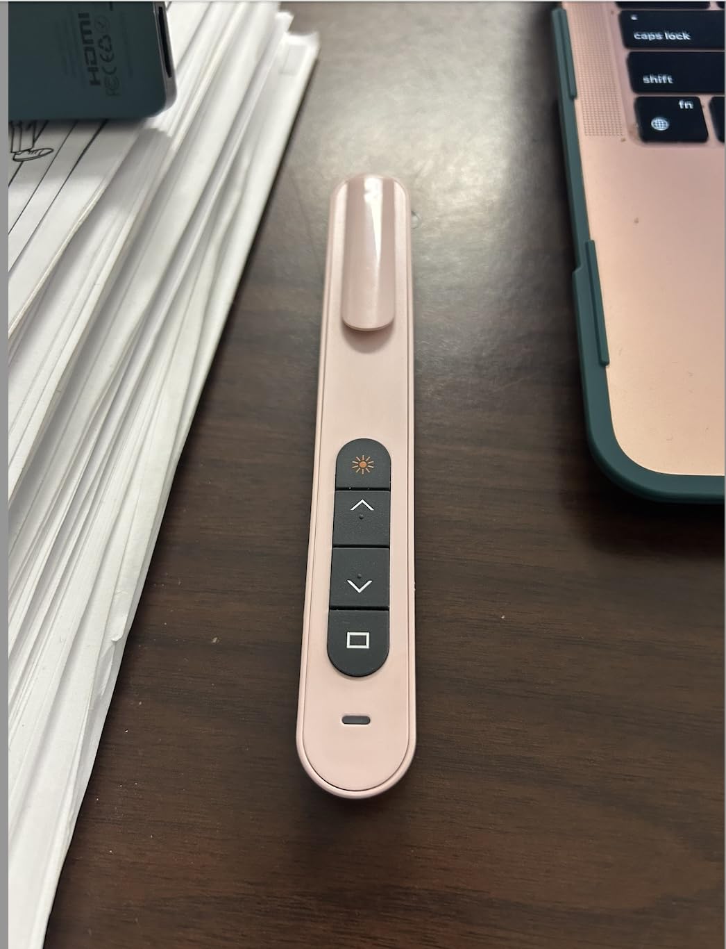 QUI Presentation Clicker with Volume Control, Wireless Presenter Remote, 2.4GHz USB Slide Advancer customer photo 1