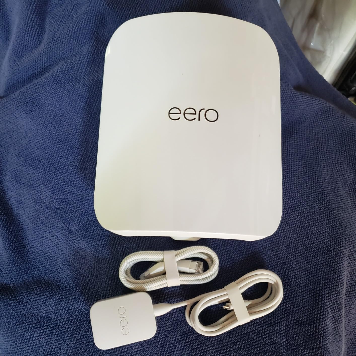 Amazon eero Max 7 Mesh WiFi System (Newest Model), Supports internet plans up to 10 Gbps, Coverage up to 7,500 sq. ft., Connect 750+ devices, 3-Pack customer photo 2