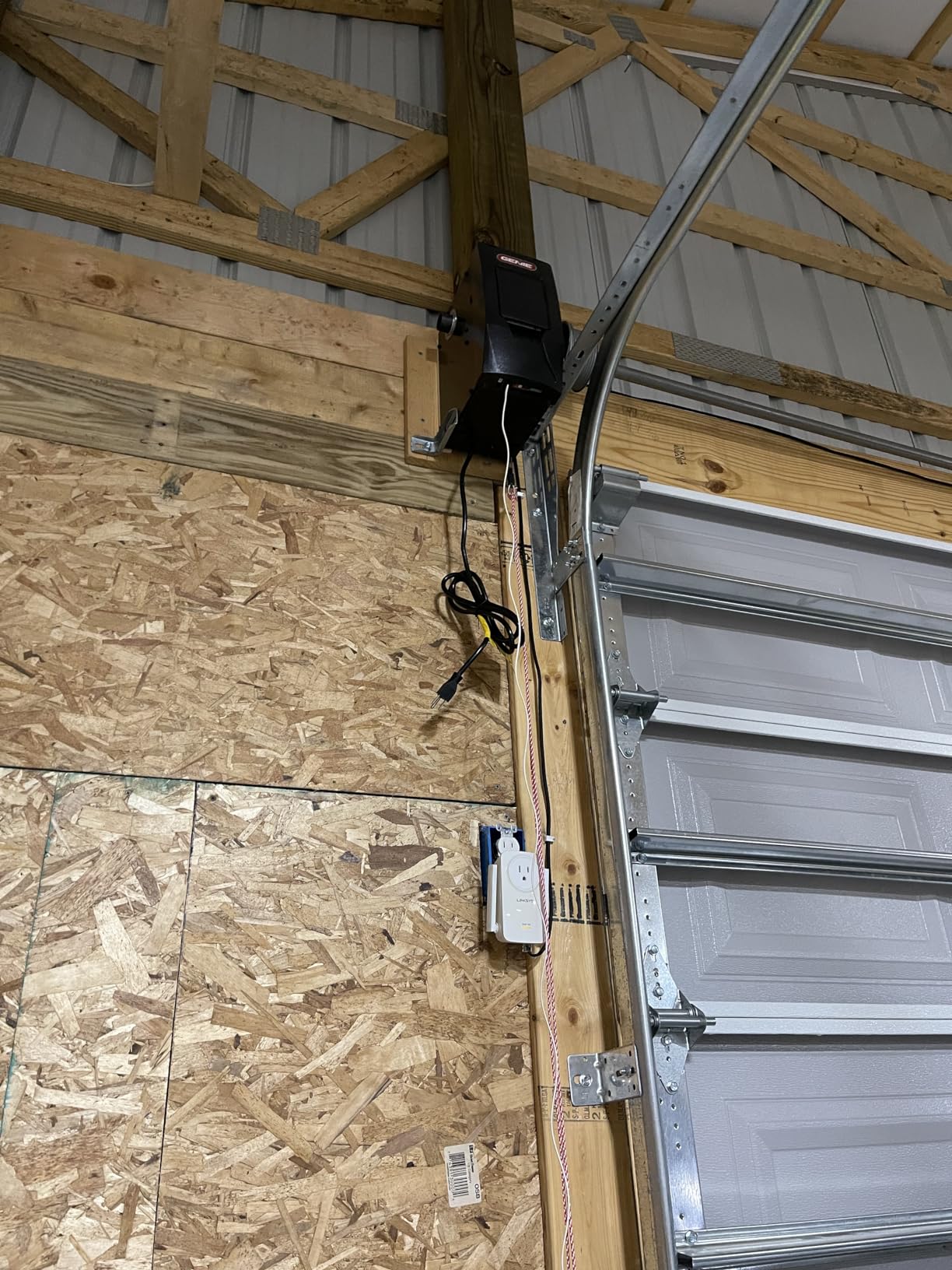 Genie 6172H-O Wall Mount Smart Garage Door Opener with Aladdin Connect Wi-Fi, Works with Alexa, Ultra-Quiet Side Mount customer photo 1