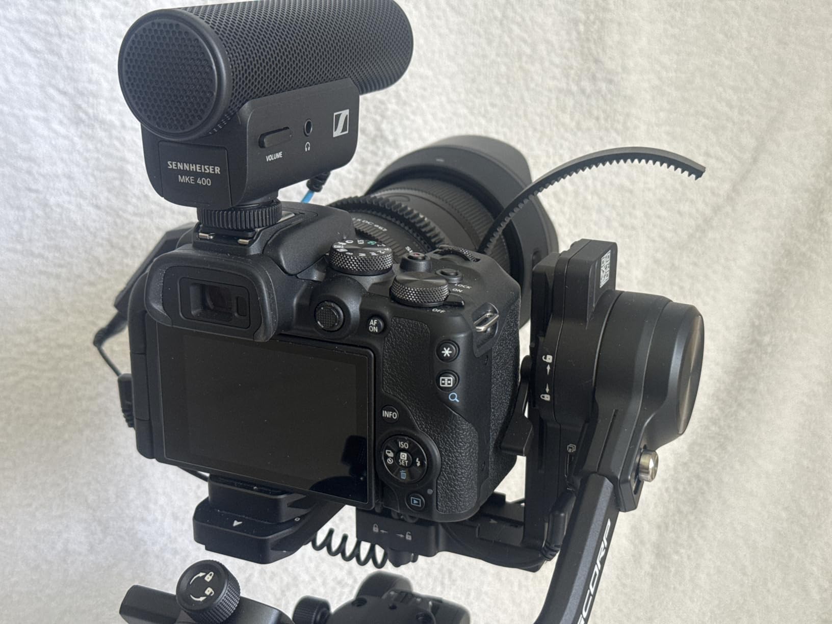 Canon EOS R10 Mirrorless Camera Lens Kit, RF-S 18-45mm, 24.2MP APS-C, 4K Video, Content Creators customer photo 1
