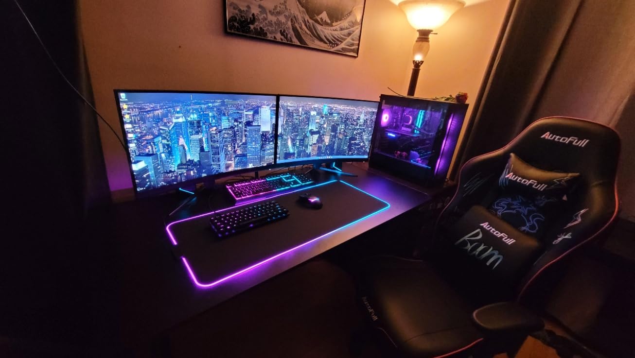 Razer Strider Chroma Hybrid Gaming Mouse Mat with Chroma RGB | Hybrid Soft/Hard Mat, 19 Razer Chroma RGB Lighting Zones, Warp and Water-Resistant, Anti-Slip Base, Seamless Edges customer photo 1