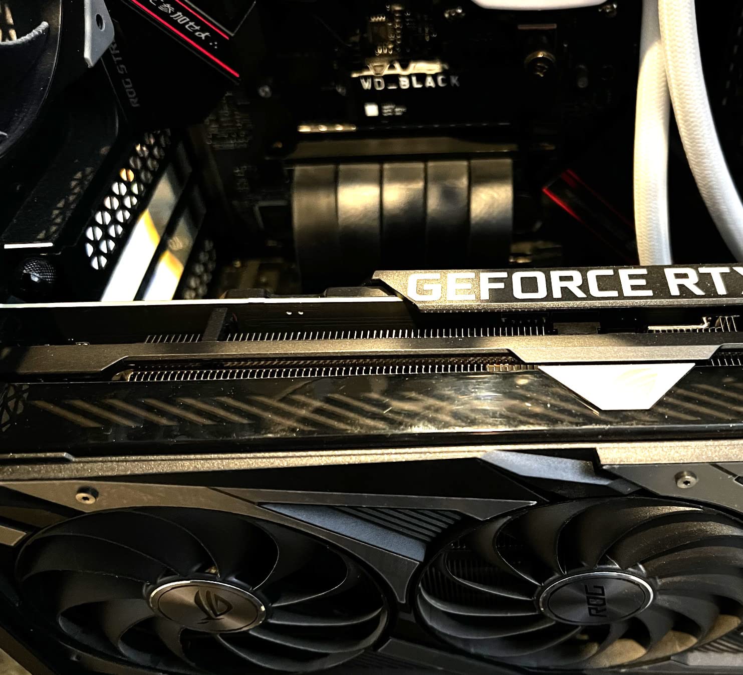 GLOTRENDS 200mm PCIe 4.0 X16 Riser Cable for PCIe 4.0/3.0 GPUs, Such as GeForce RTX 40/30 Series and AMD Radeon RX7000/RX6000 Series, etc customer photo 2