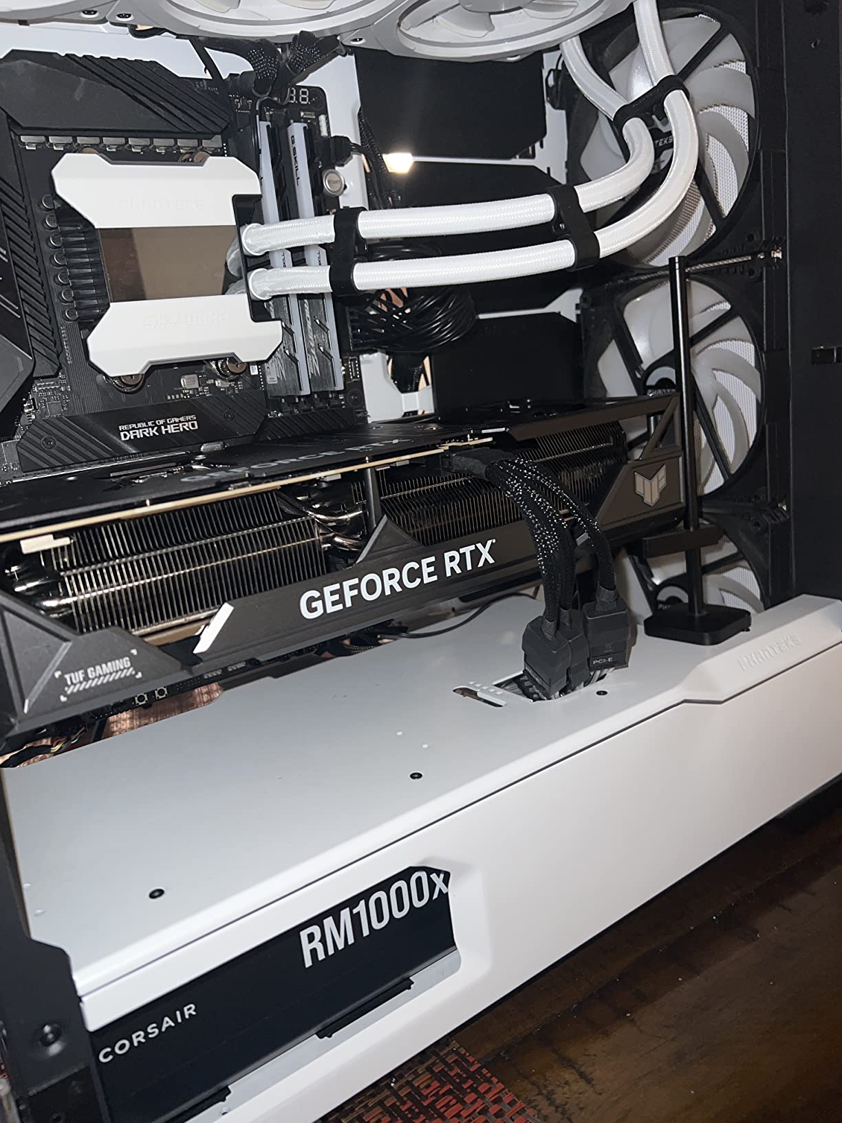 TUF Gaming GeForce RTX 4080 OC Edition Graphics Card (PCIe 4.0, 16GB GDDR6X, HDMI 2.1a, DisplayPort 1.4a), 3 Year Warranty customer photo 1