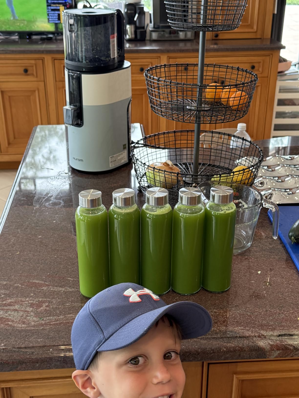 Hurom H400 Cold Press Juicer Machine, Award Winning Masticating Slow Juicer, Easy to Clean, Self Feeding, Wide Mouth Hopper (Matte Black) customer photo 1