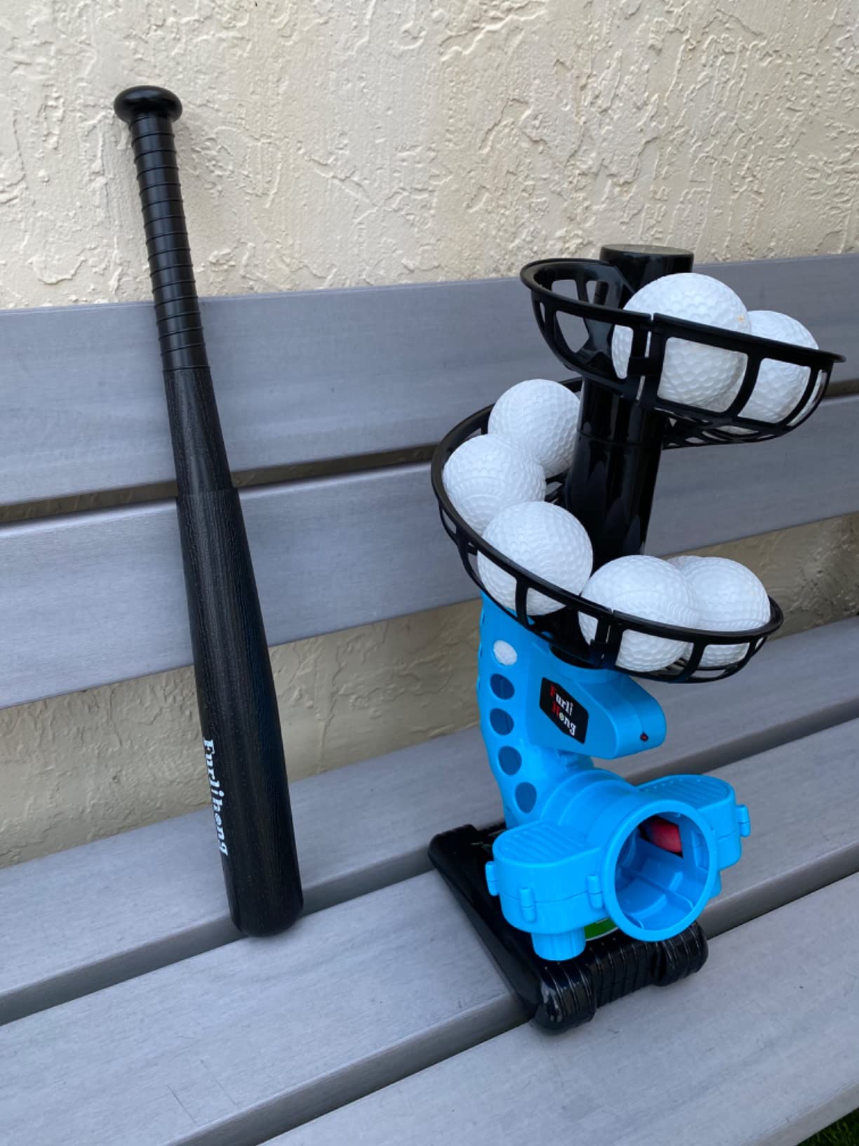 Furlihong 380BH Baseball Pitching Machine, Battery Powered, Angle Adjustable, Comes with Bat and One Dozen Training Balls, for Kids and Beginner customer photo 2