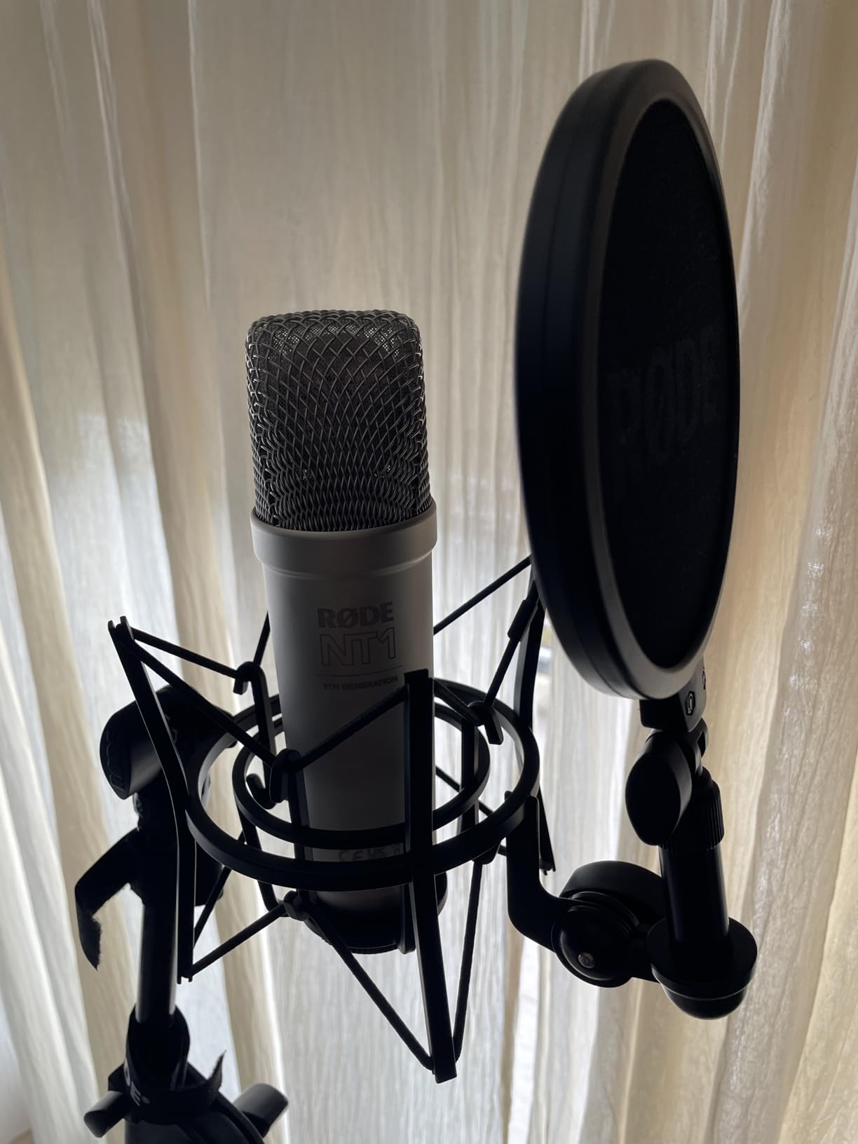 RØDE NT1 5th Gen Large-Diaphragm Studio Condenser Microphone - XLR & USB Outputs - Shock Mount & Pop Filter Included customer photo 2