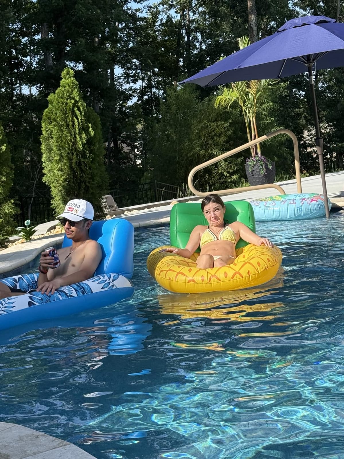Jasonwell Inflatable Pool Float Adult - Pool Floaties Lounger Floats Raft Floating Chair Water Floaties for Swimming Pool Lake Lounge Float with Cup Holders Beach Pools Party Toys for Adults customer photo 1