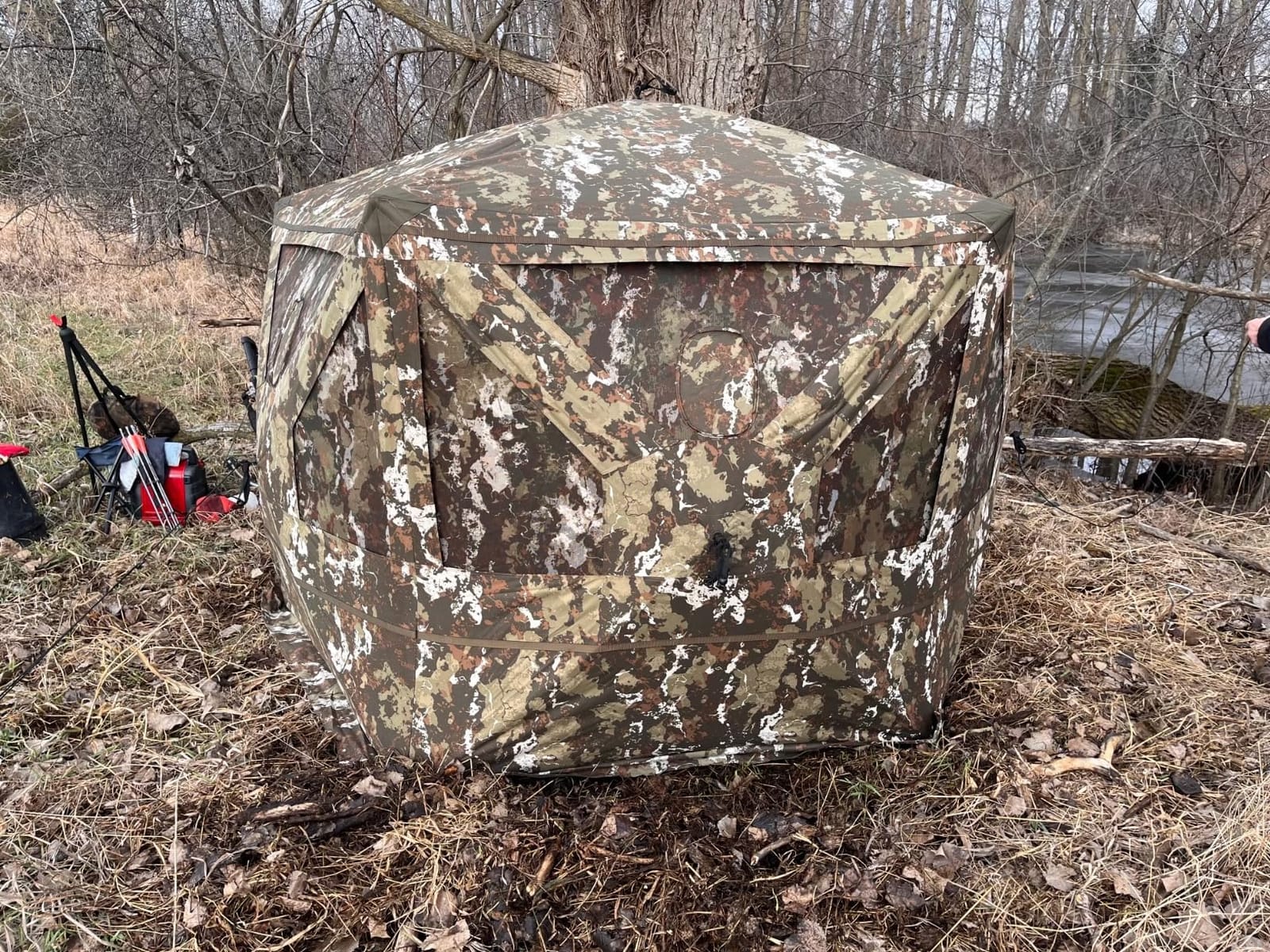 Barronett Blinds Pentagon Heavy-Duty Portable Hunting Blind, 5-Sided Hub Blind, 600 Denier Fabric, Low Profile Windows, 4-Person, 72