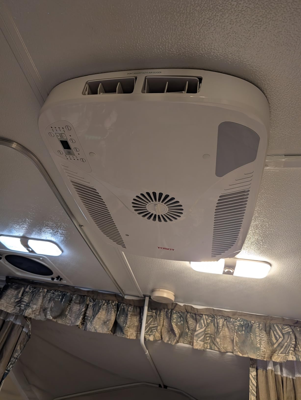 TOSOT 16000 BTU RV Air Conditioner, 43dB Ultra Quiet, Non-Ducted Rooftop AC Unit with Heat Pump and Cooling, WiFi & Remote Control, High-Efficiency for Campers, Trailers, Food Truck, White customer photo 2