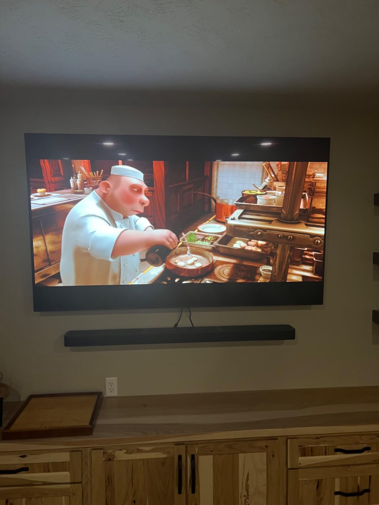 Sony OLED 55 inch BRAVIA XR A80L Series 4K Ultra HD TV: Smart Google TV with Dolby Vision HDR and Exclusive Gaming Features for The PlayStation 5 XR55A80L- 2023 Model, Black customer photo 1