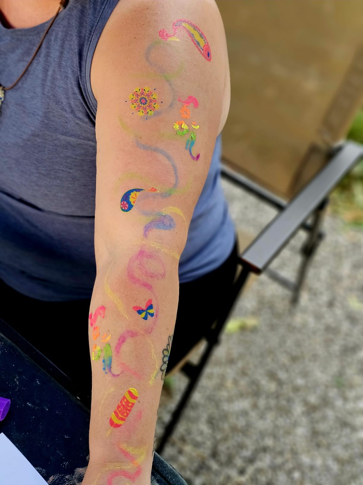Temporary Tattoos 170 PCS Glow in The Dark Tattoos that React to Neon UV Black Light - Neon Glow Party Favors for Teens customer photo 2