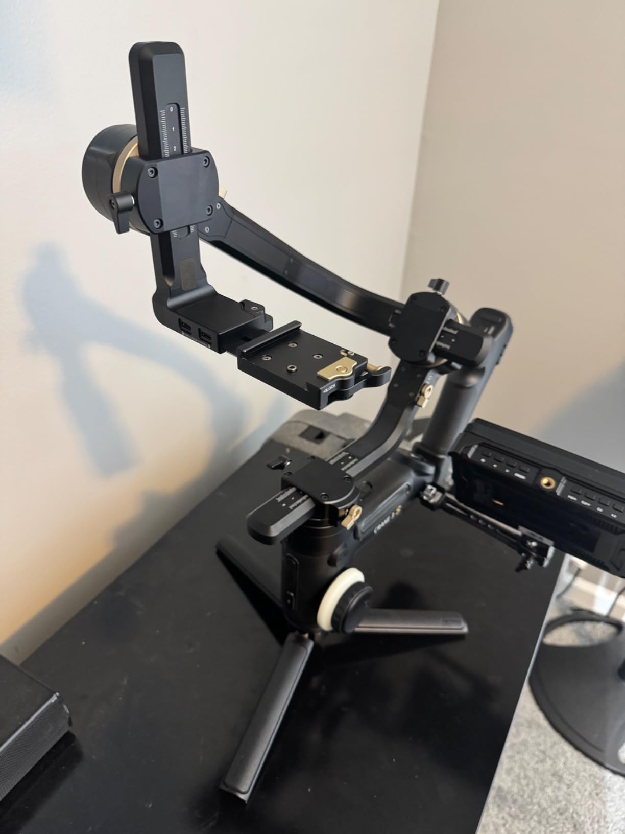 ZHIYUN Crane 4 Combo, 3-Axis Gimbal Stabilizer for Camera | for DSLR and Mirrorless Camera, Nikon Sony Panasonic Canon Fujifilm BMPCC 6K, Fill Light, PD Fast Charge customer photo 2
