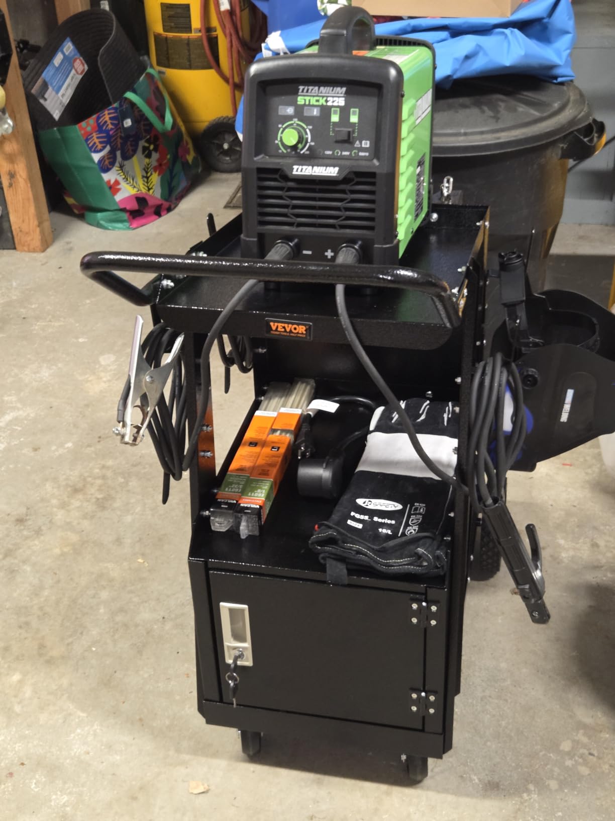 VEVOR Welding Cart, 2-Tier 4 Drawers Welder Cart with 265 LBS Weight Capacity, 360° Swivel Wheels, Tank Storage Safety Chains, Heavy Duty Rolling MIG Welder Cart for Mig Welder and Plasma Cutter customer photo 1