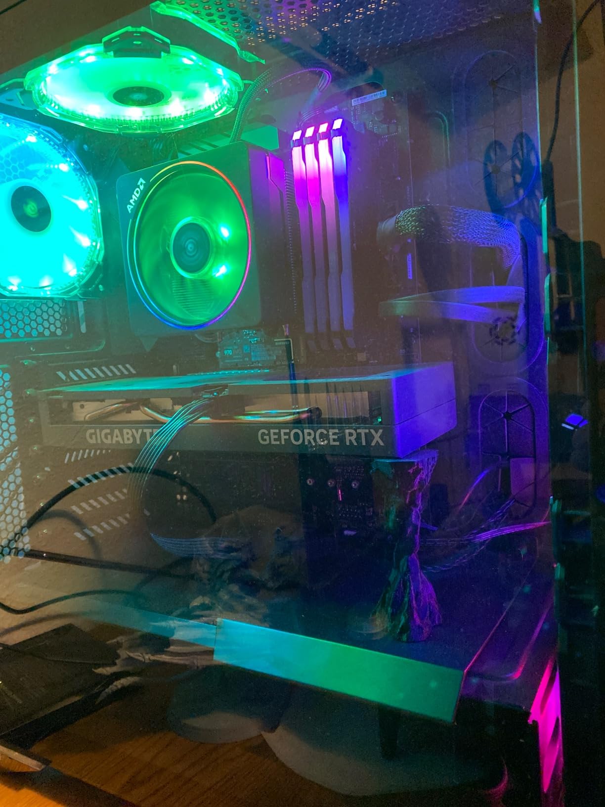GIGABYTE GeForce RTX 4060 Eagle OC 8G Graphics Card customer photo 2