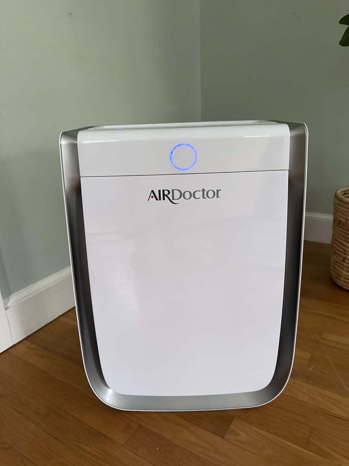 AIRDOCTOR AD3500 Air Purifier | Cleans Up to 2,520 ft2, Removes Smoke, Dust, Pet Hair, Odors, Pollen, Hospital-Grade UltraHEPA, Premium Carbon Filtration customer photo 1