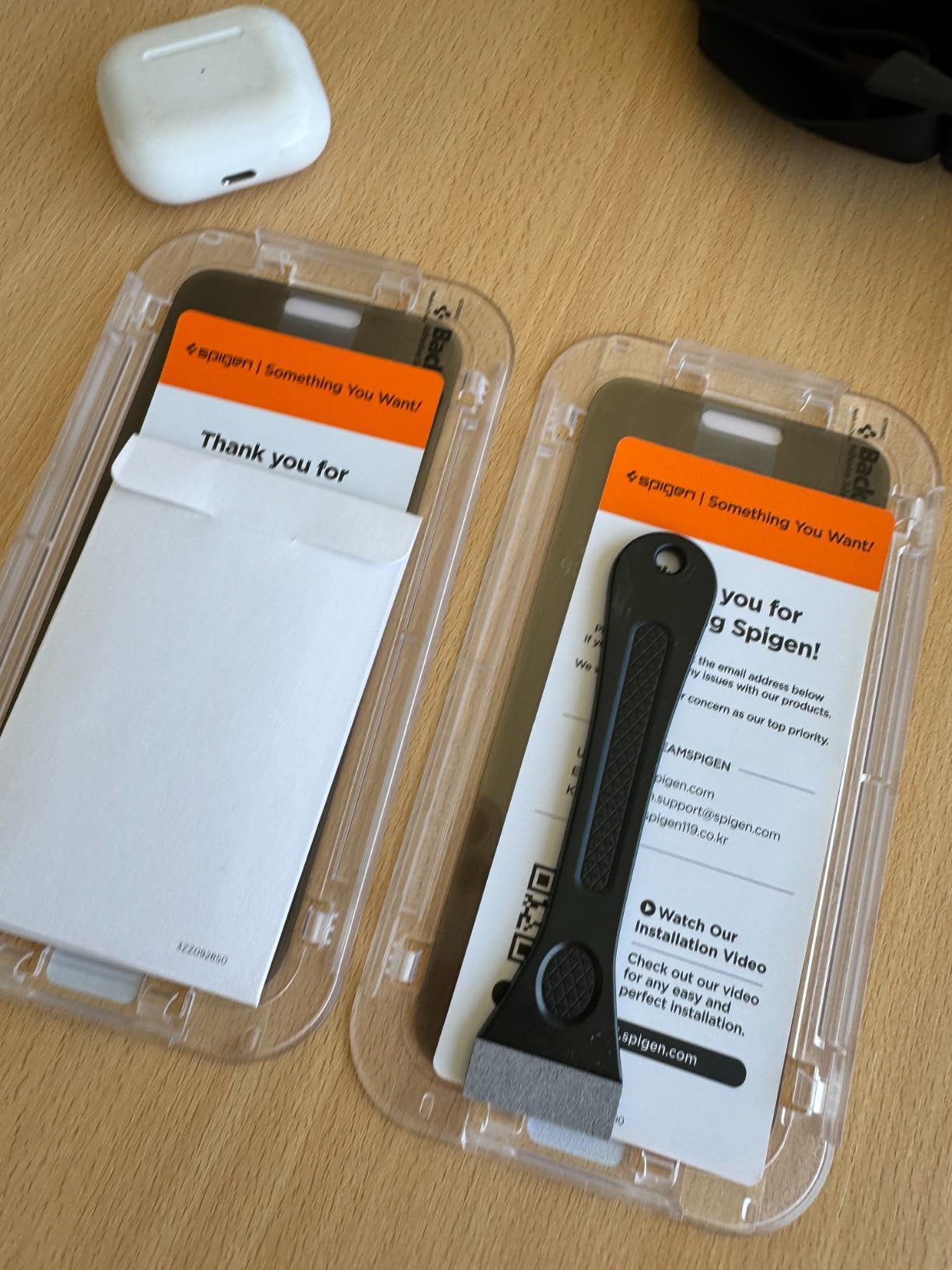 Spigen GlasTR EZ FIT Privacy Screen Protector for iPhone 15 Pro | 9H+ Tempered glass, Scratch resistance, Micro-louver Privacy Filter, Auto-align tray, Original touch, Case-friendly, 2 Pack customer photo 2