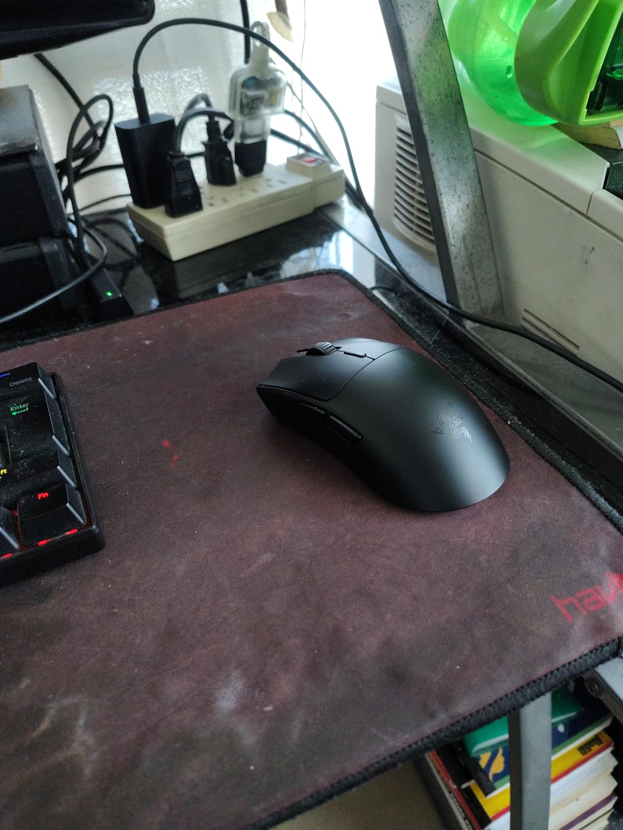 Razer Viper V3 HyperSpeed Wireless PC Gaming Mouse, 82g, Black | 30K DPI Optical Sensor, Up to 280 Hr Battery Life, Mechanical Switches Gen-2, 6 Programmable Buttons, 1 x AA Battery included customer photo 2