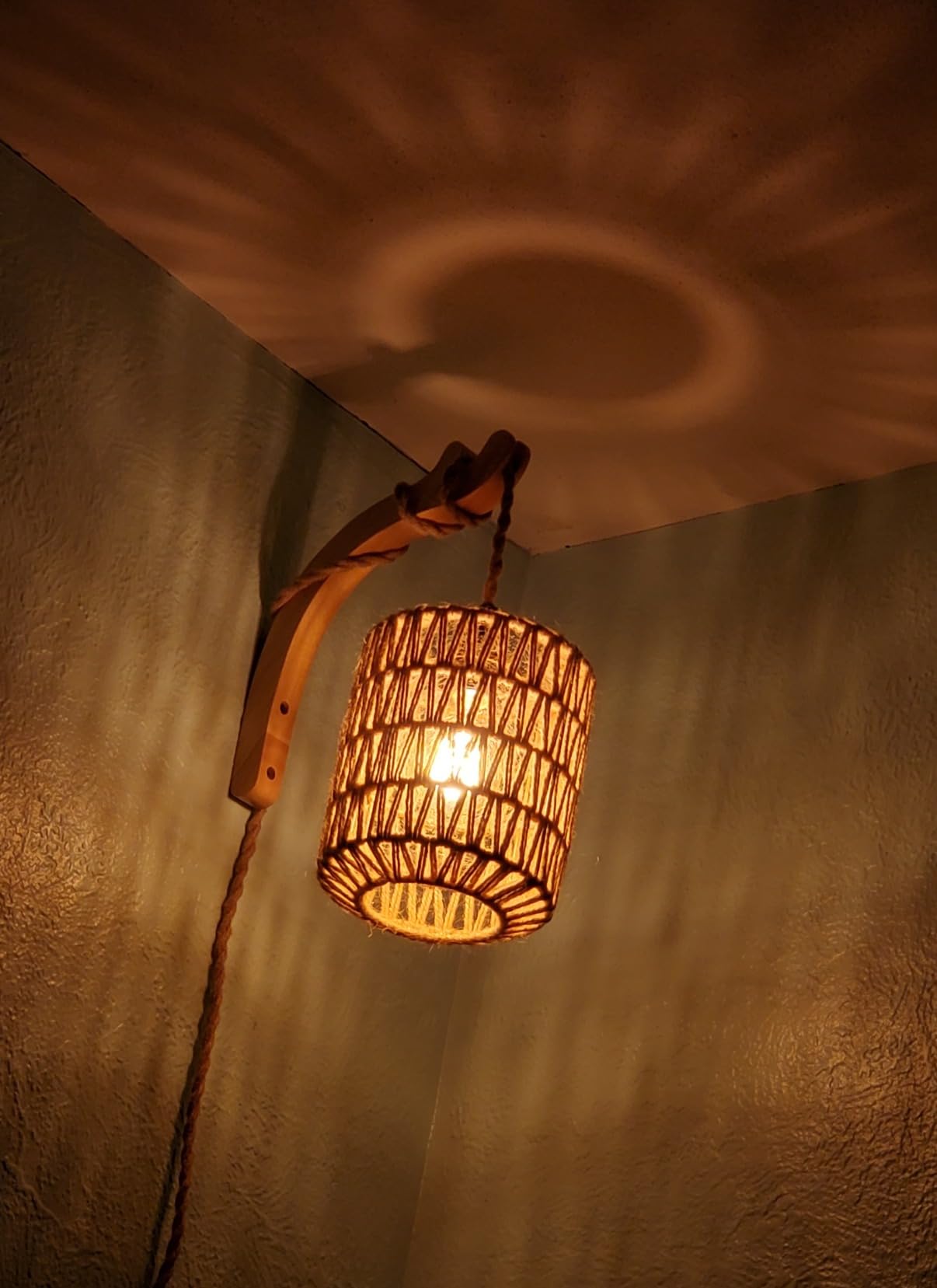 Philips LED Vintage Flicker-Free Amber Spiral A19, Dimmable, Eyecomfort Technology, 400 Lumen, Amber Light(2000K), 6.5W:60W, Title 20 Certified, E26 Base, 2-Pack (565796) customer photo 2