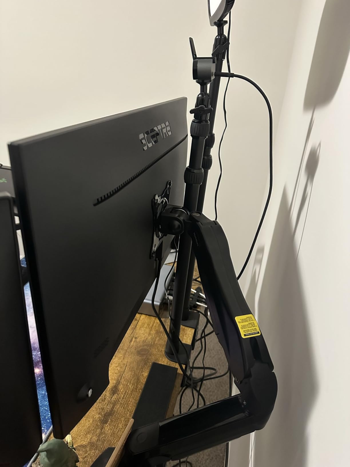 Sceptre 27-inch Prime Gaming Monitor 100Hz 1ms DisplayPort HDMI x2 100% sRGB AMD FreeSync customer photo 1