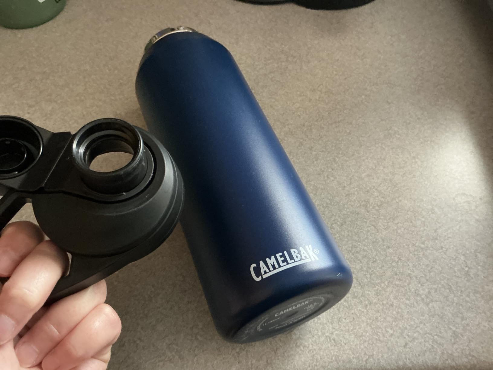 CamelBak Chute Mag Vacuum Insulated Stainless Steel Water Bottle, Magnetic Leak-Resistant Cap for Everyday Hydration customer photo 1