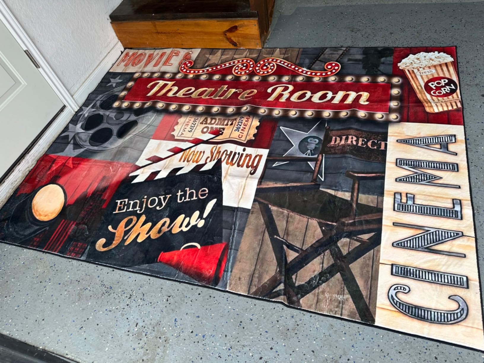 Soft Area Rugs Vintage Movie Theater Rugs Large Non-Slip Cozy Carpet Movie Room Decor Home Theater Decor for Living Room Theater Room Bedroom, 5'X7' customer photo 1