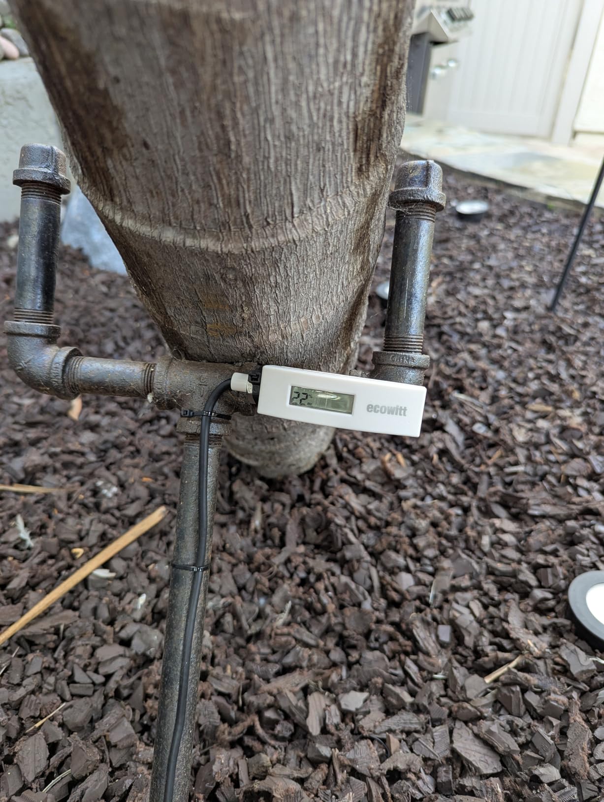 ECOWITT WH51L Soil Moisture Sensor with 1m/3.28ft PVC Wire Probe, LCD Display, Needs to Pair with Wi-Fi Gateway, 915 MHz customer photo 1