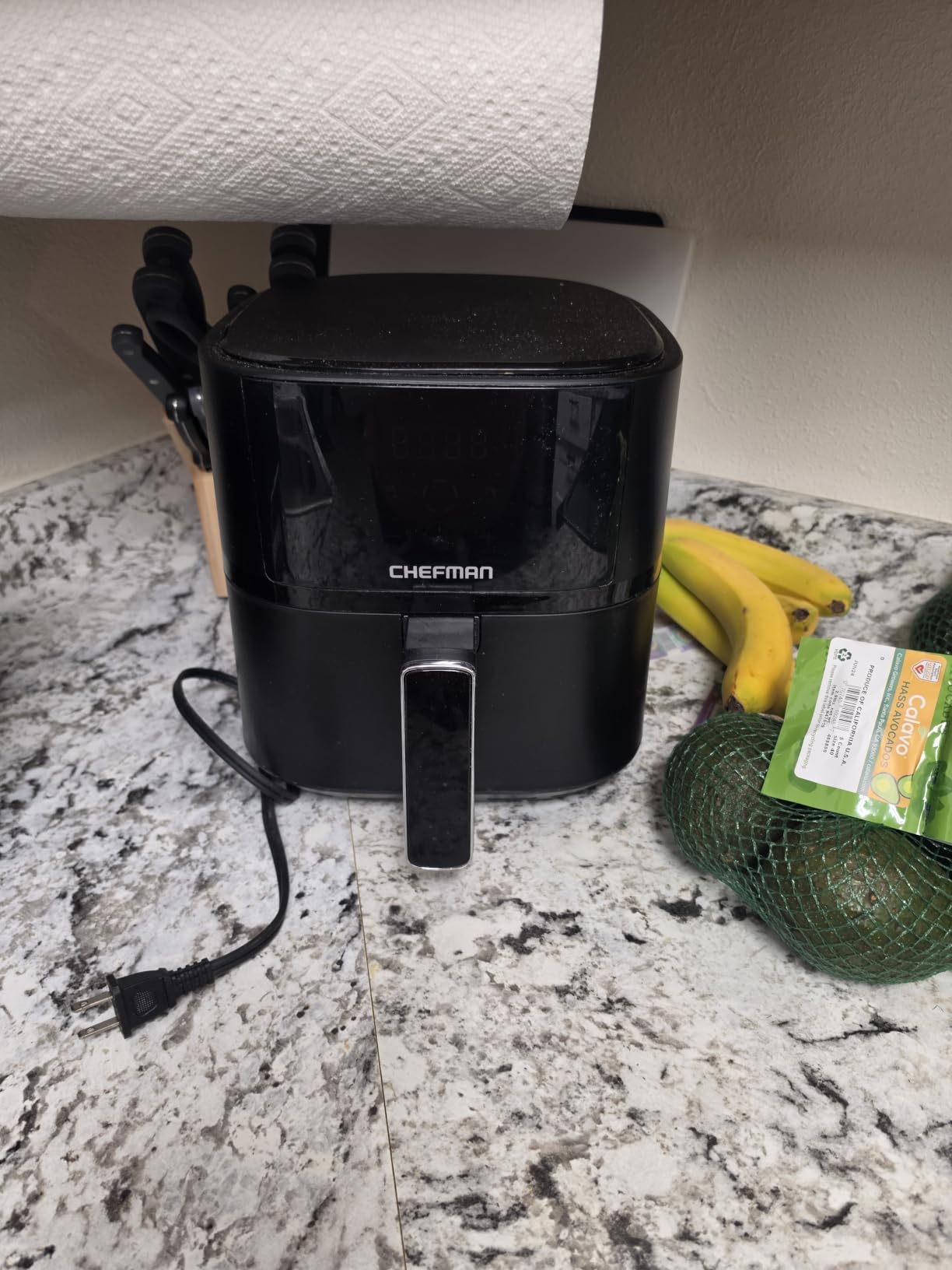 Chefman Air Fryer - 4 QT Compact Airfryer for Quick & Easy Meals in Minutes, Features Hi-Fry Technology for Extra Crisp, Touchscreen Controls with 4 Presets, Nonstick & Dishwasher Safe Basket - Black customer photo 1