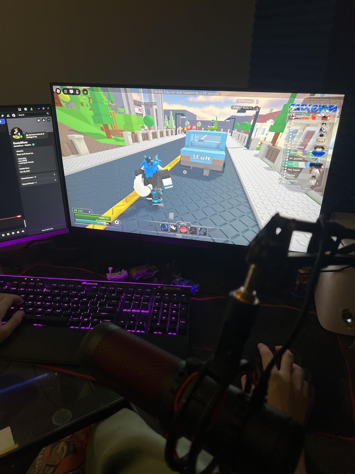 Amazon Basics 24 Inch Gaming Monitor, FHD 1080P, 165Hz, VESA Compatible, 1ms Response customer photo 1