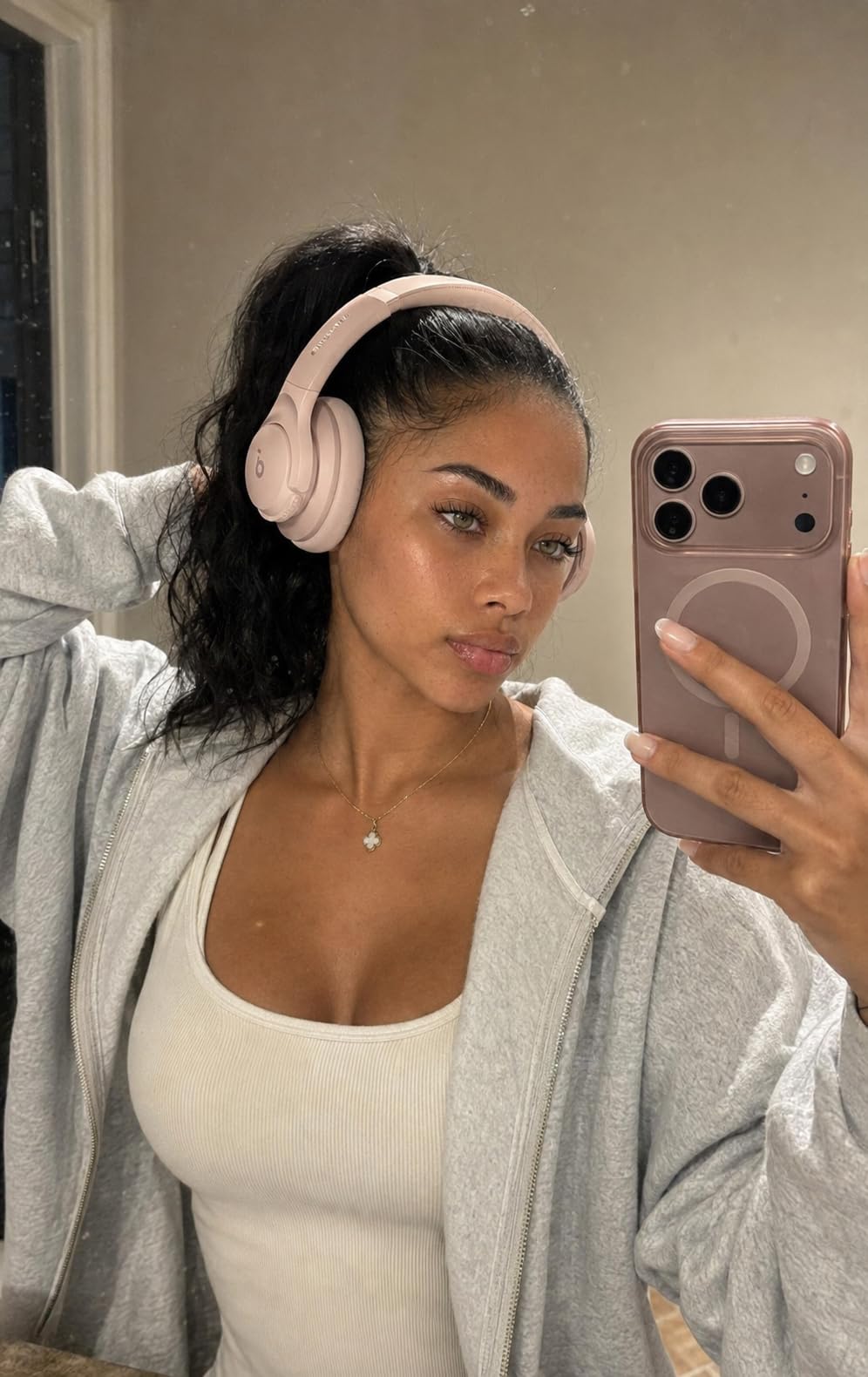 Soundcore by Anker Q20i Hybrid Active Noise Cancelling Headphones - Over-Ear Bluetooth, 40H ANC Playtime, Hi-Res Audio, Transparency Mode (White) customer photo 2
